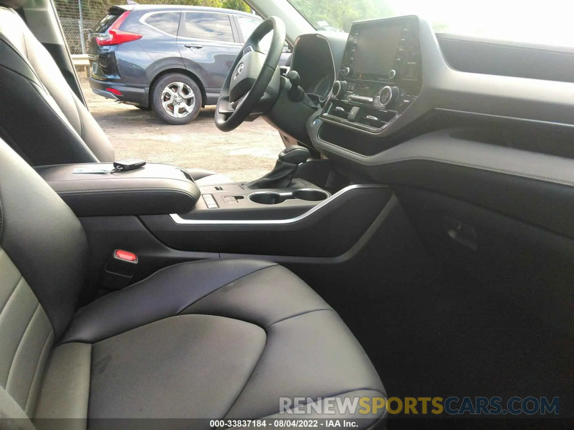 5 fotografías del automóvil dañado 5TDGARAH9NS511781 TOYOTA HIGHLANDER 2022