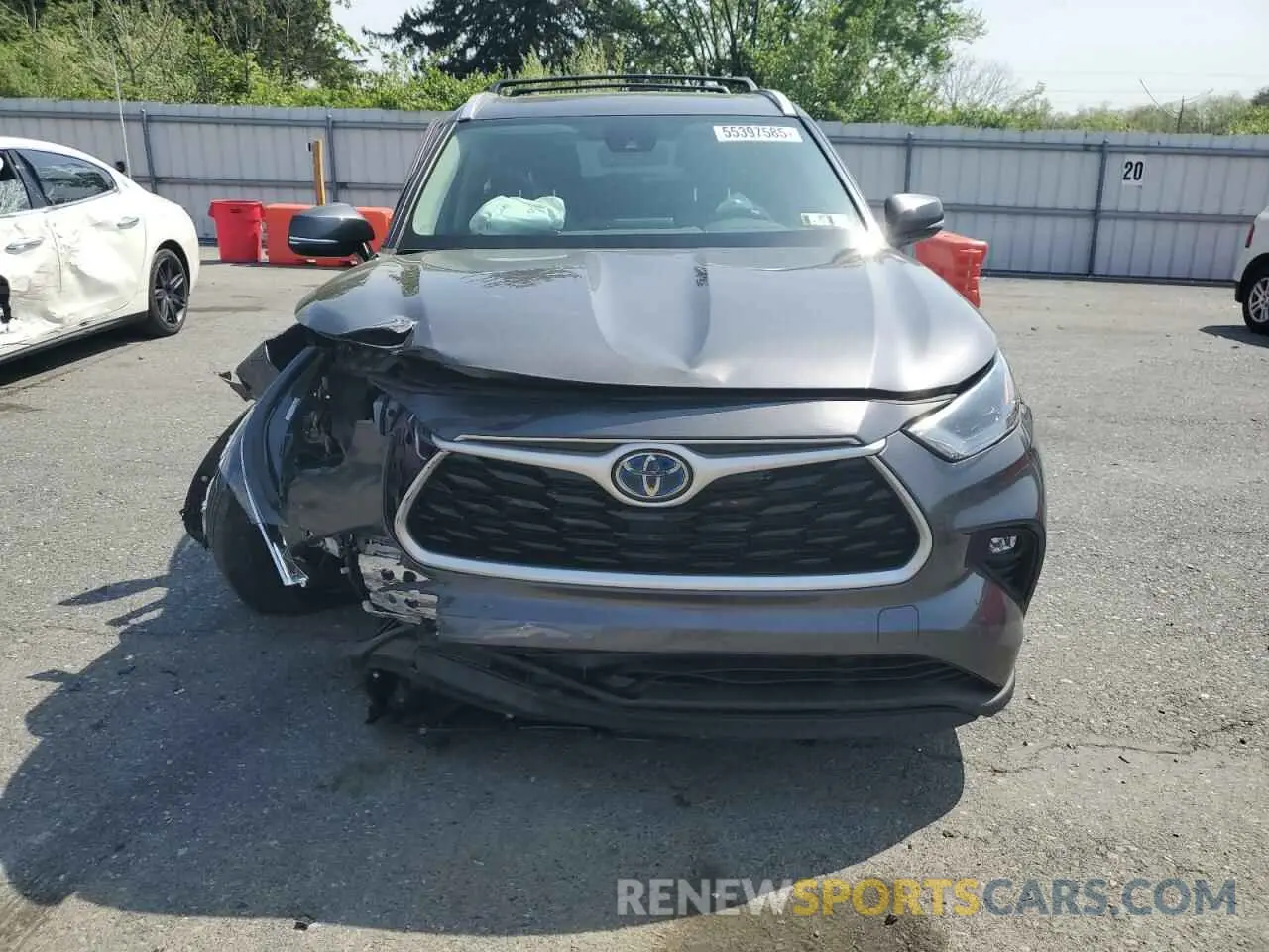 5 fotografías del automóvil dañado 5TDGBRCH0NS547806 TOYOTA HIGHLANDER 2022