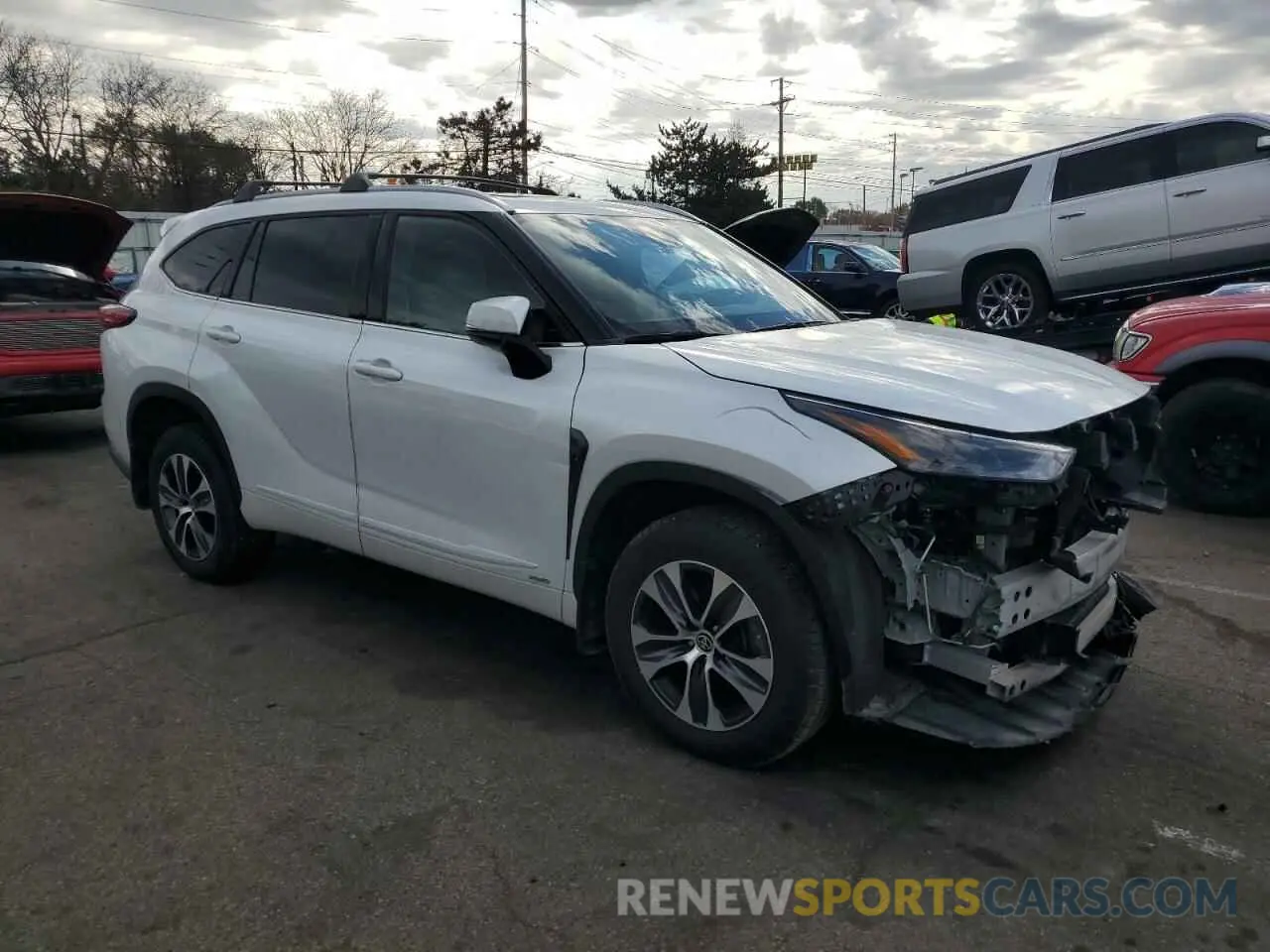 4 fotografías del automóvil dañado 5TDGBRCH2NS541277 TOYOTA HIGHLANDER 2022