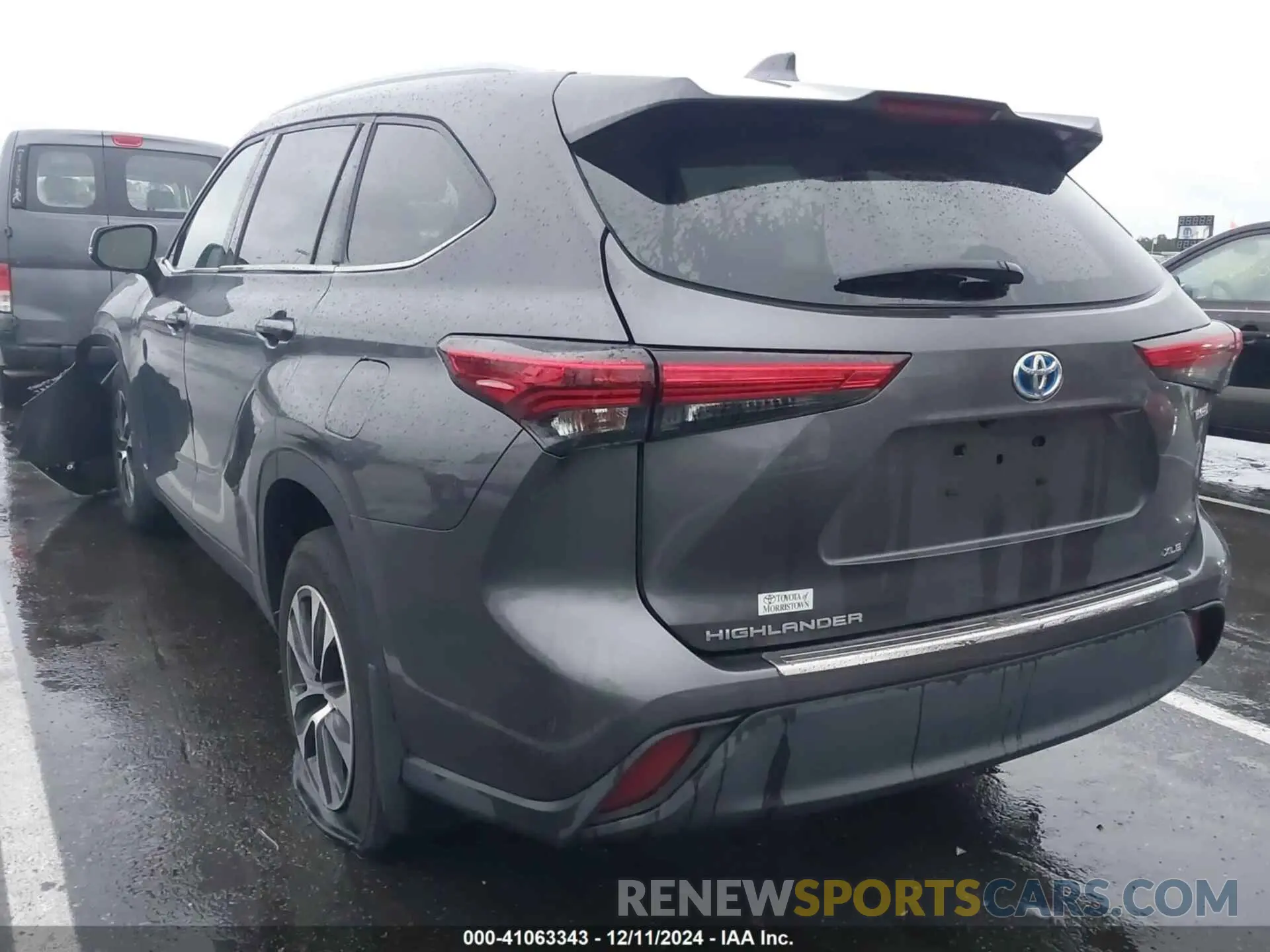 3 fotografías del automóvil dañado 5TDGBRCH3NS074449 TOYOTA HIGHLANDER 2022