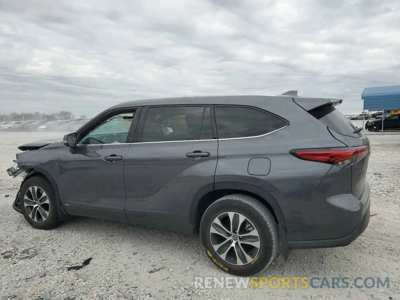 2 fotografías del automóvil dañado 5TDGBRCH3NS550392 TOYOTA HIGHLANDER 2022