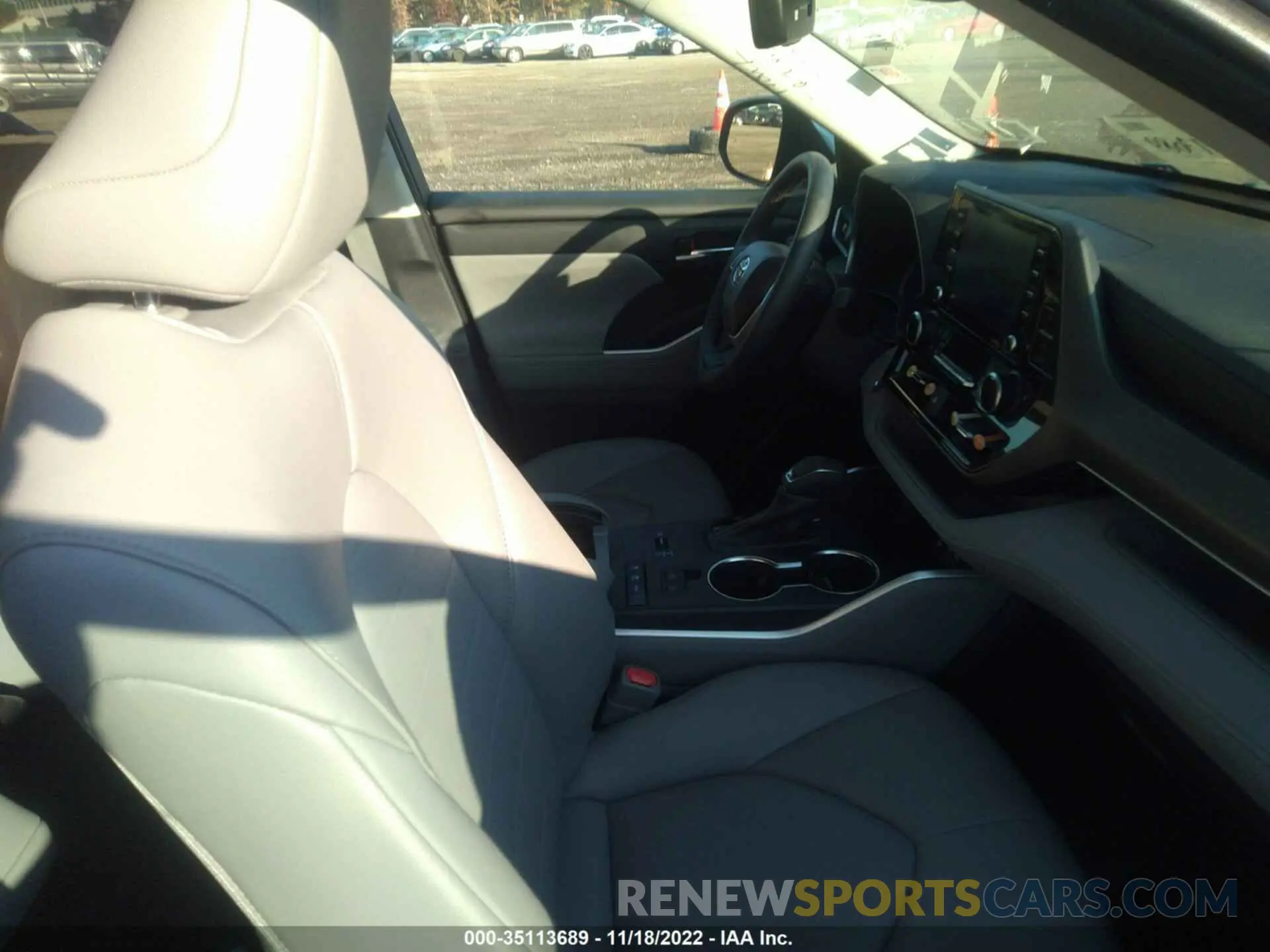 5 fotografías del automóvil dañado 5TDGBRCH4NS097996 TOYOTA HIGHLANDER 2022