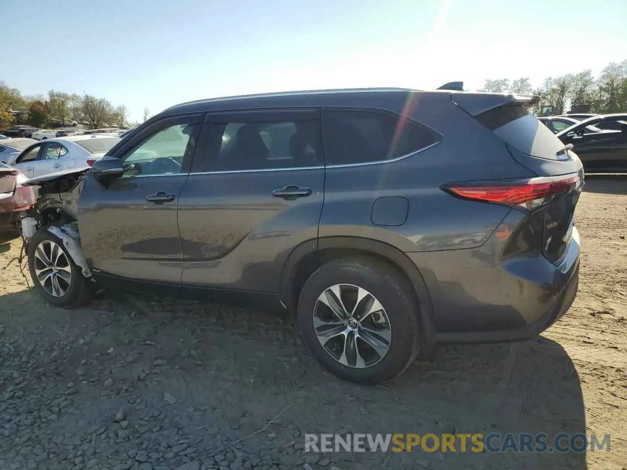 2 fotografías del automóvil dañado 5TDGBRCH5NS549213 TOYOTA HIGHLANDER 2022