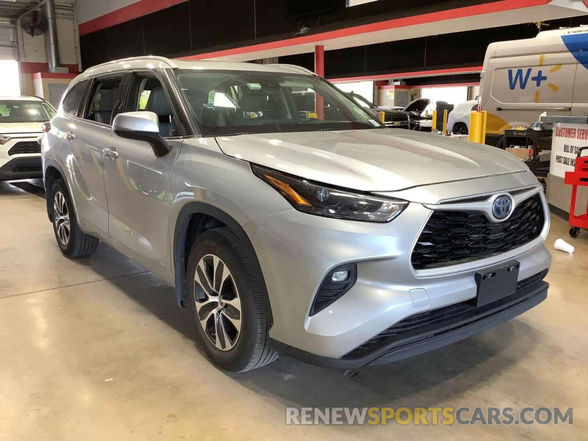 13 fotografías del automóvil dañado 5TDGBRCH6NS543727 TOYOTA HIGHLANDER 2022