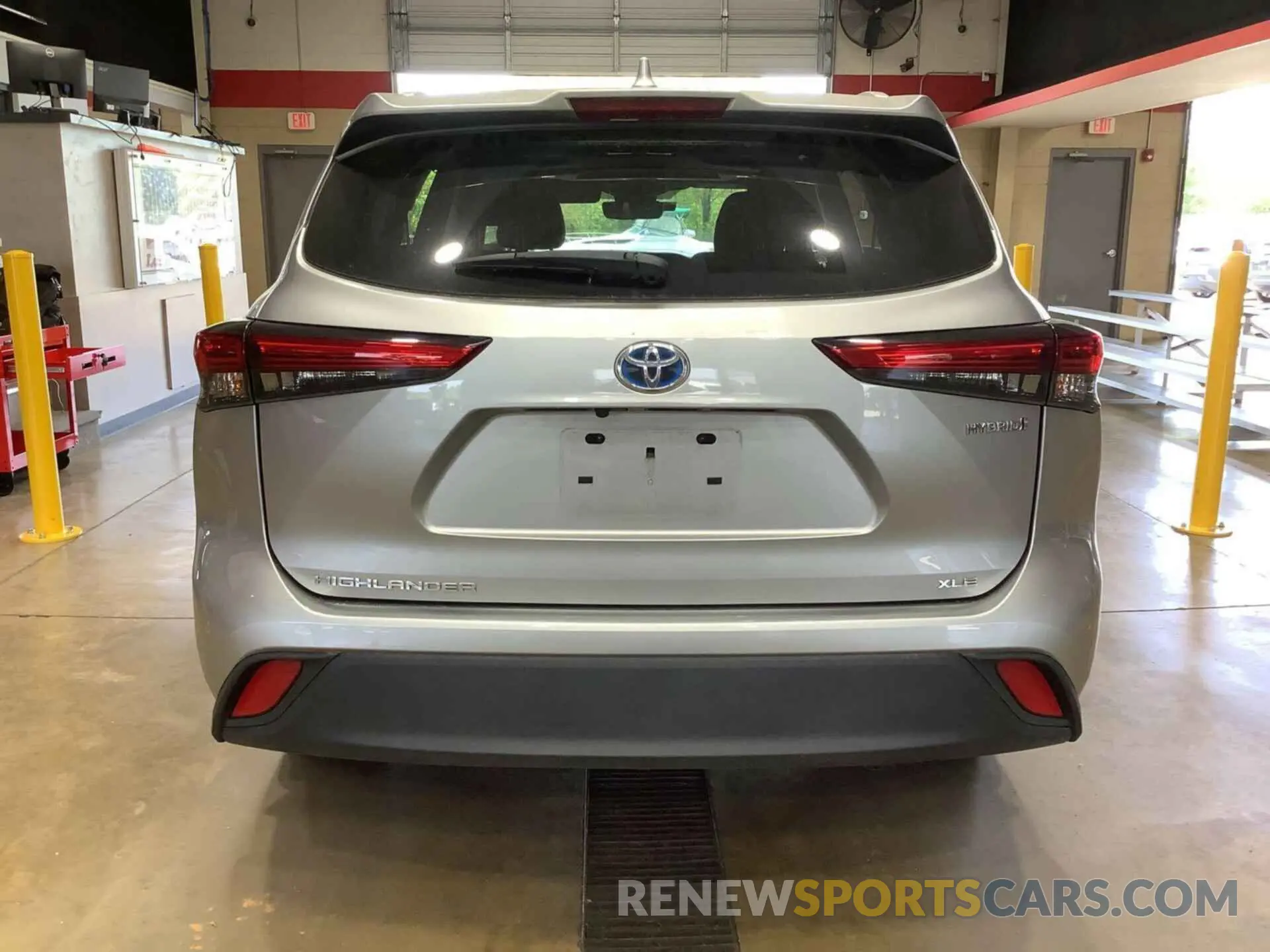 16 fotografías del automóvil dañado 5TDGBRCH6NS543727 TOYOTA HIGHLANDER 2022