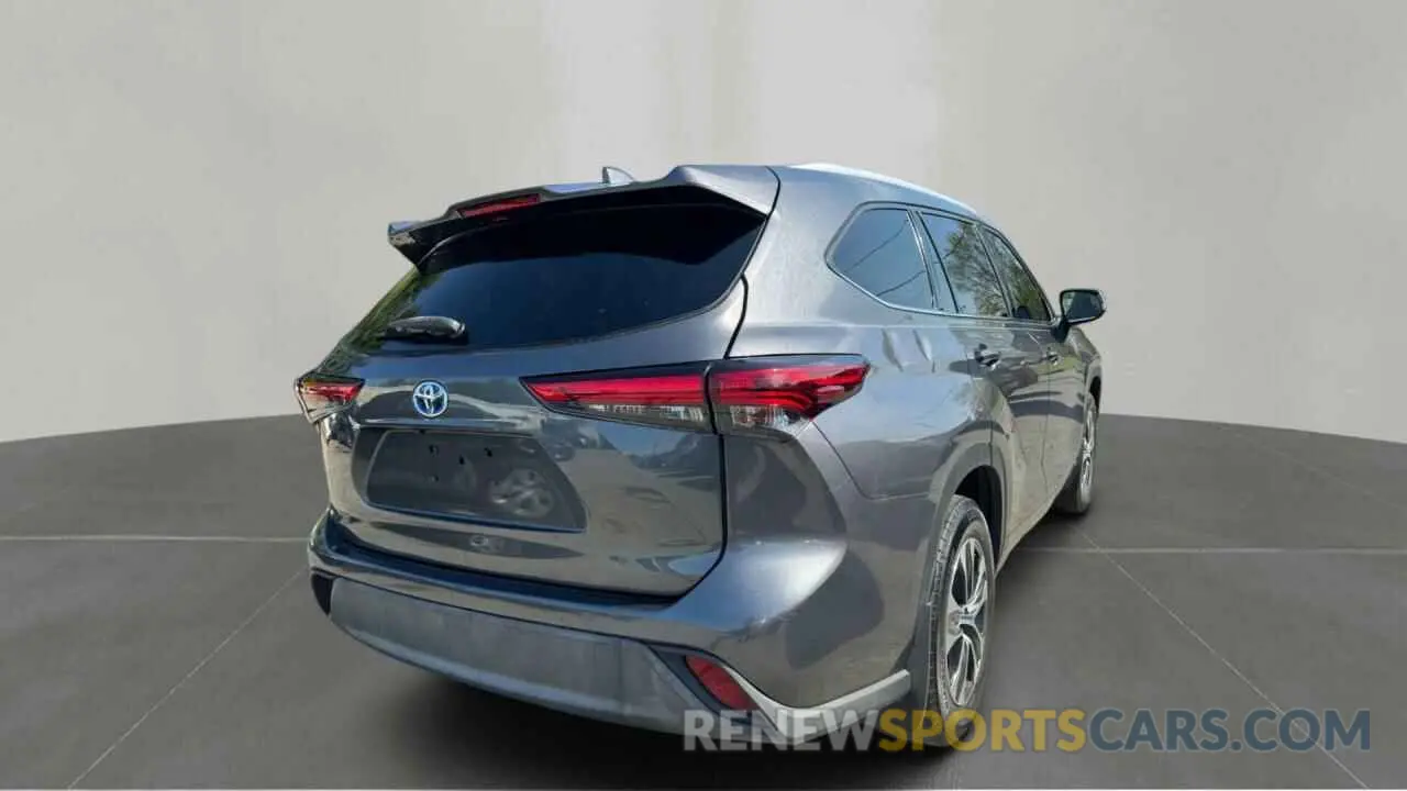 4 fotografías del automóvil dañado 5TDGBRCH6NS545588 TOYOTA HIGHLANDER 2022