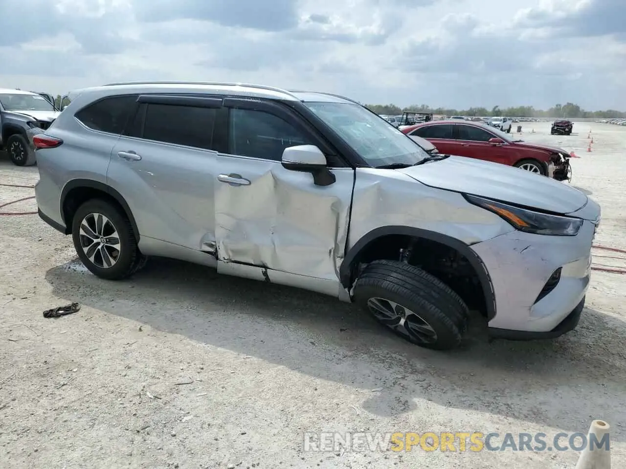 4 fotografías del automóvil dañado 5TDGZRAH0NS098223 TOYOTA HIGHLANDER 2022