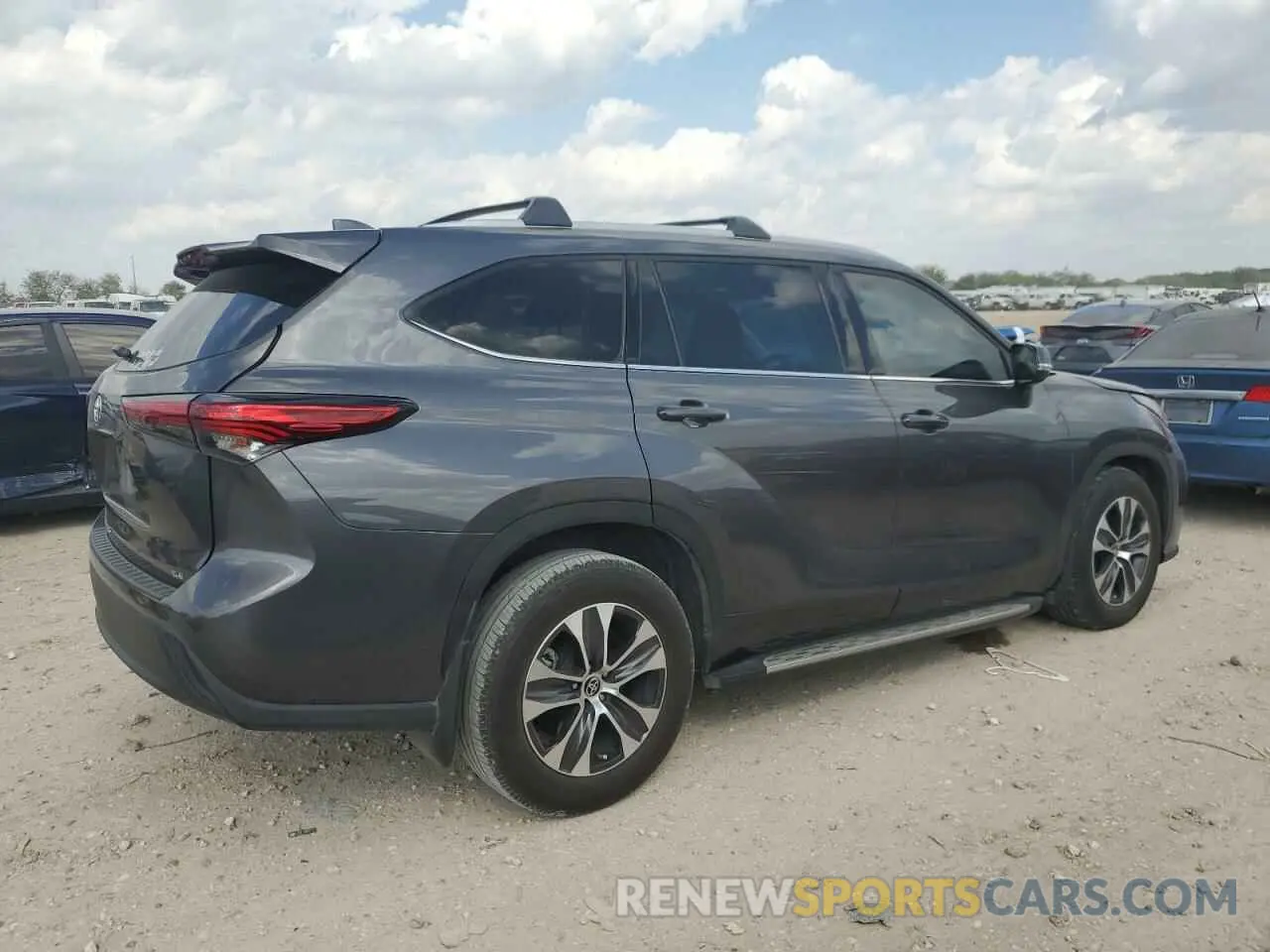 3 fotografías del automóvil dañado 5TDGZRAH0NS543690 TOYOTA HIGHLANDER 2022