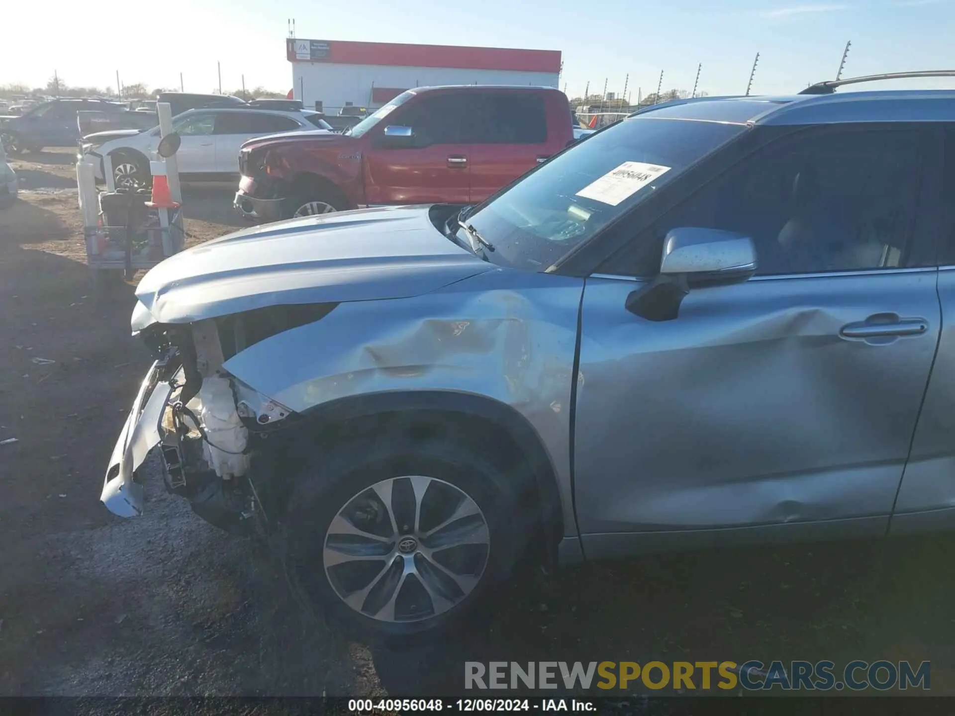 17 fotografías del automóvil dañado 5TDGZRAH1NS095945 TOYOTA HIGHLANDER 2022