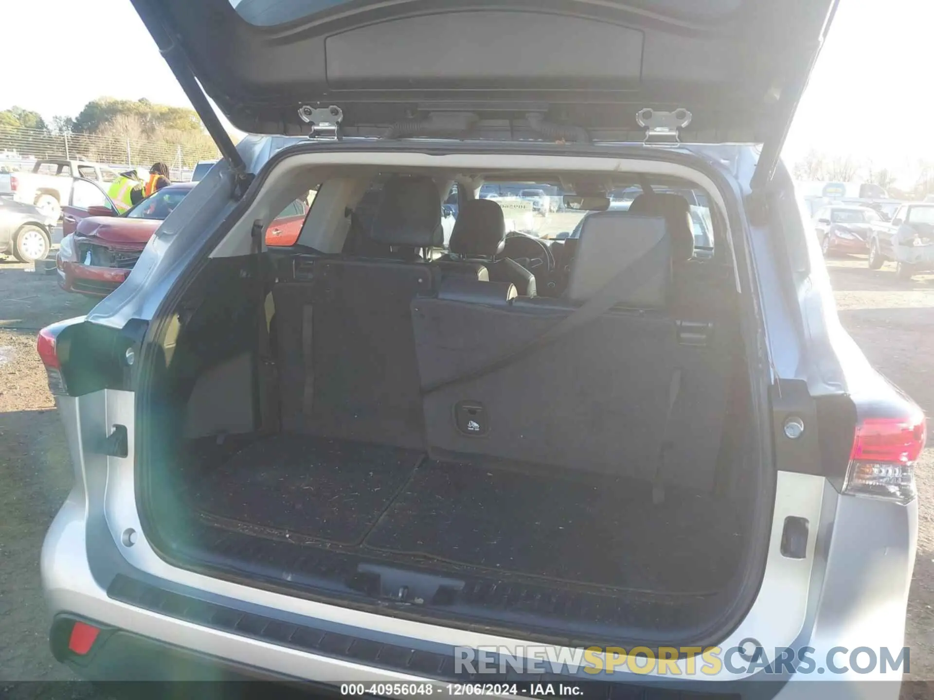 8 fotografías del automóvil dañado 5TDGZRAH1NS095945 TOYOTA HIGHLANDER 2022