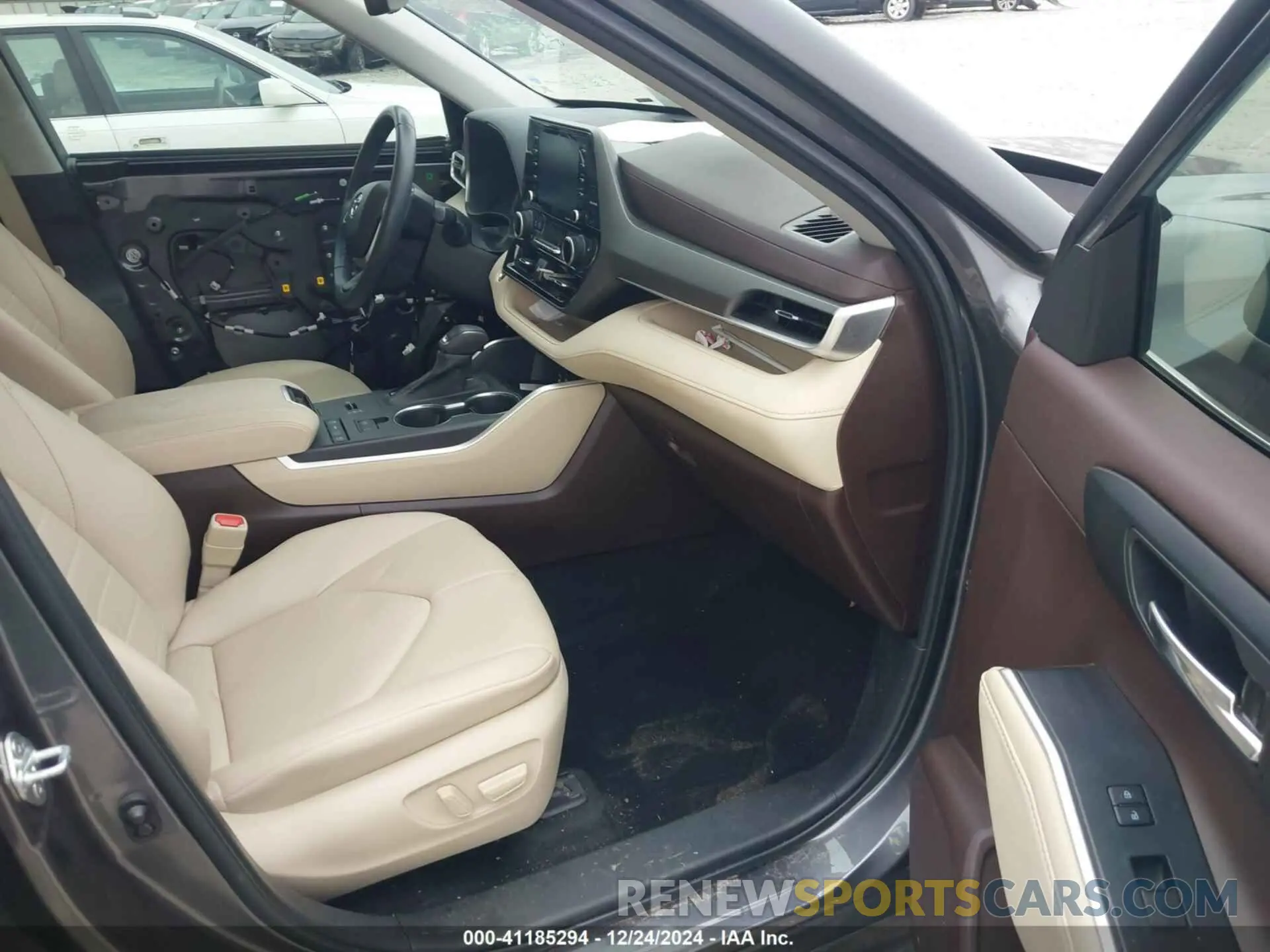 5 fotografías del automóvil dañado 5TDGZRAH2NS550219 TOYOTA HIGHLANDER 2022