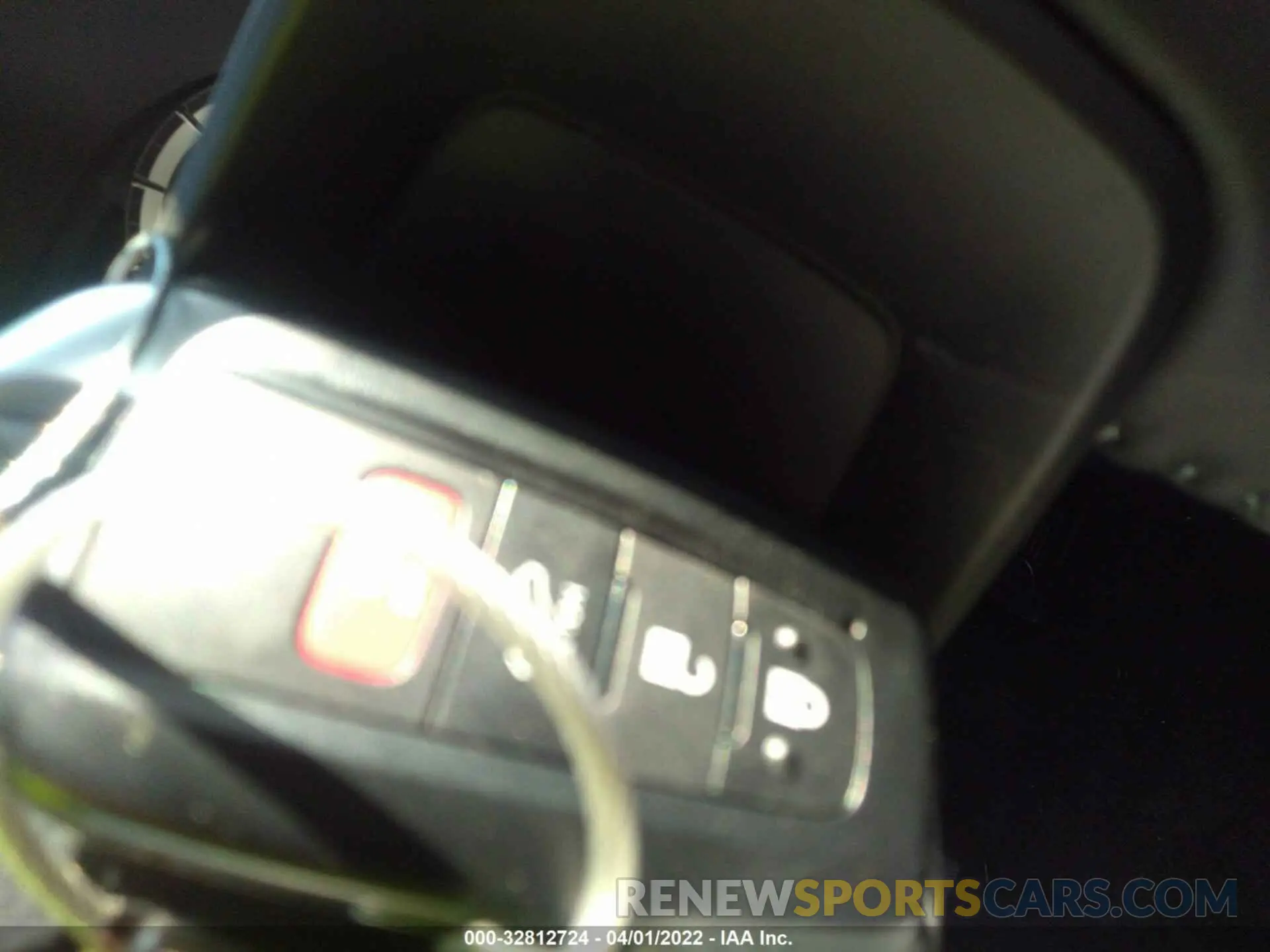 11 fotografías del automóvil dañado 5TDGZRAH3NS111319 TOYOTA HIGHLANDER 2022