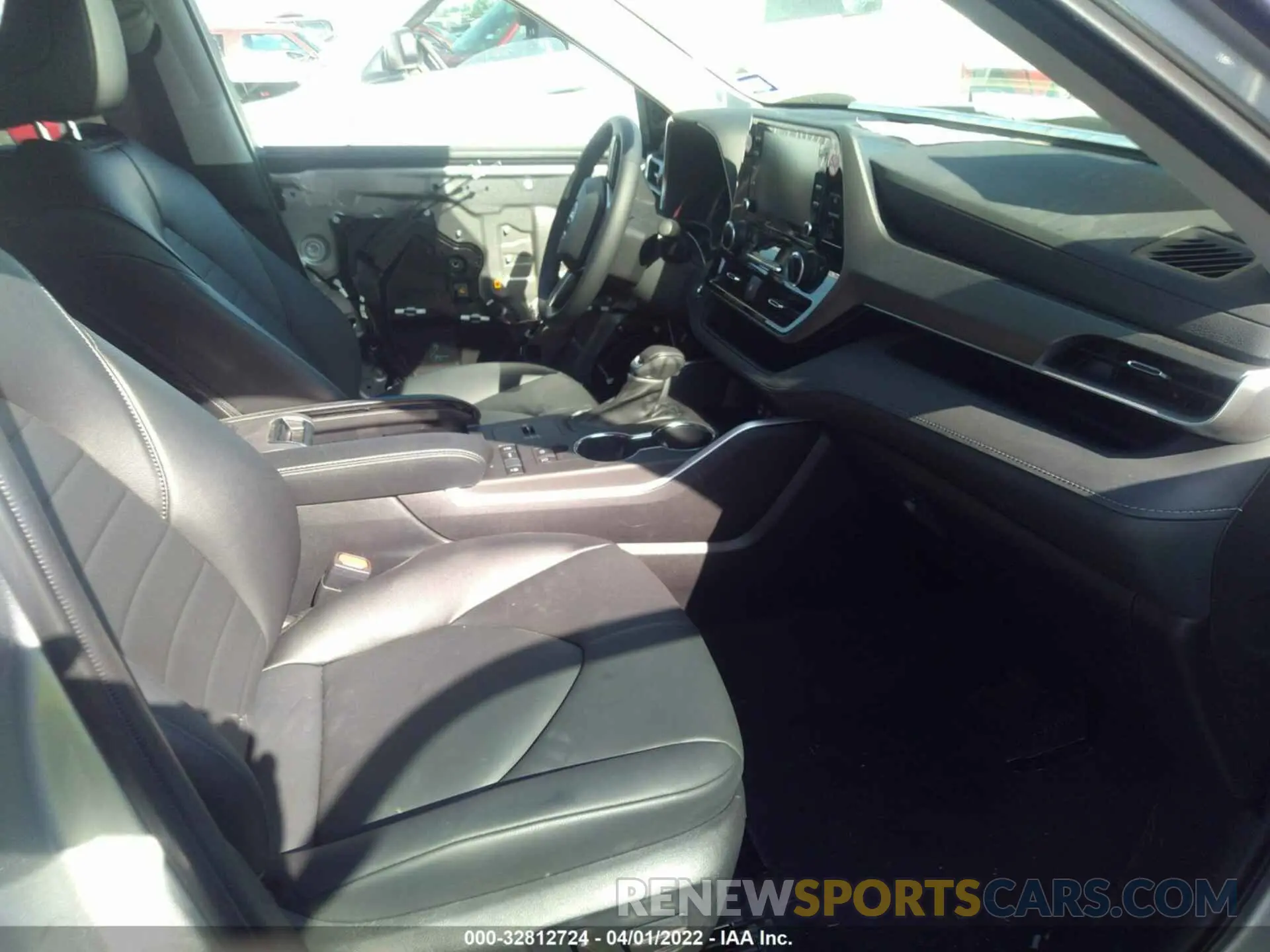 5 fotografías del automóvil dañado 5TDGZRAH3NS111319 TOYOTA HIGHLANDER 2022