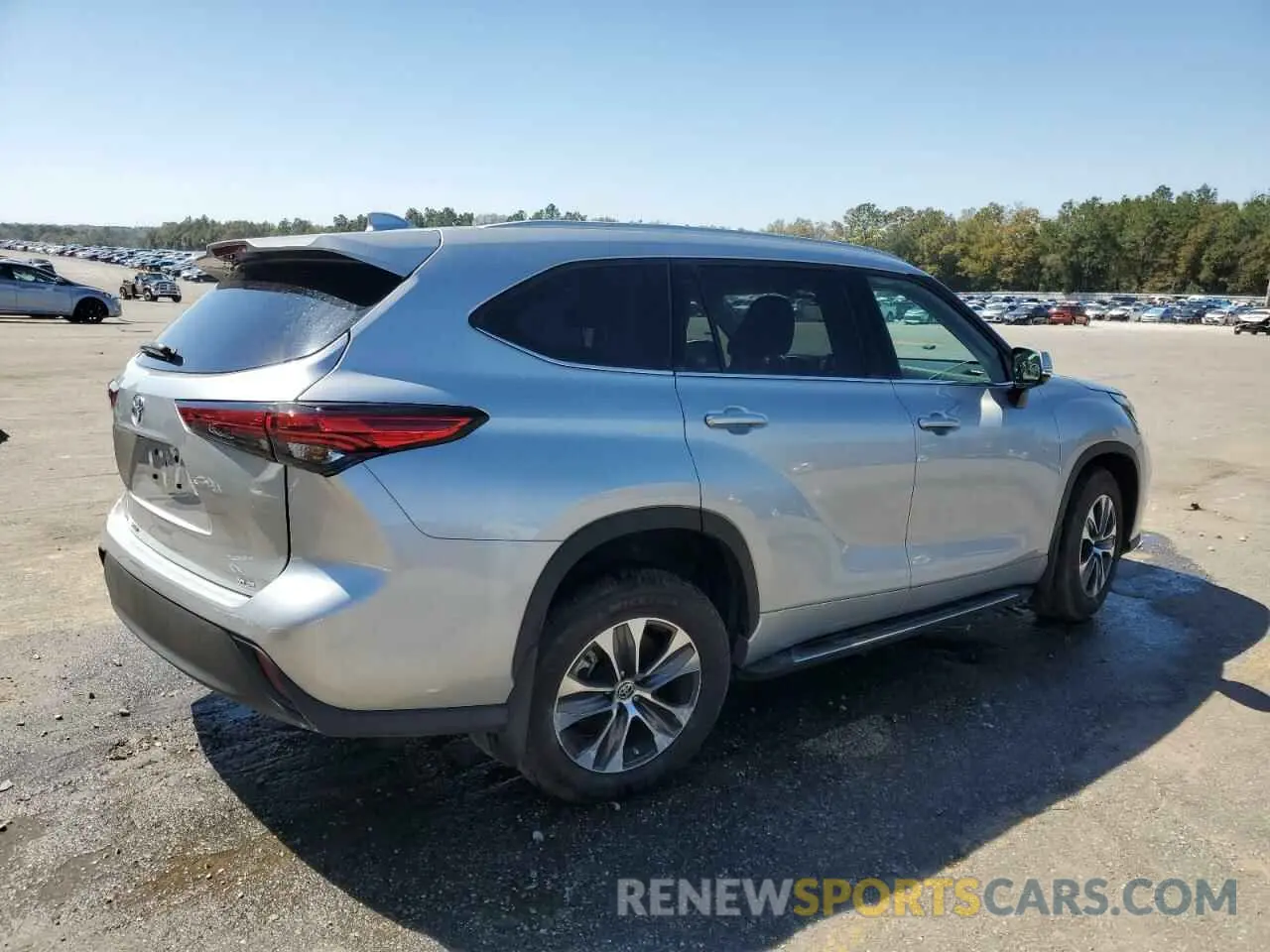 3 fotografías del automóvil dañado 5TDGZRAH3NS131604 TOYOTA HIGHLANDER 2022