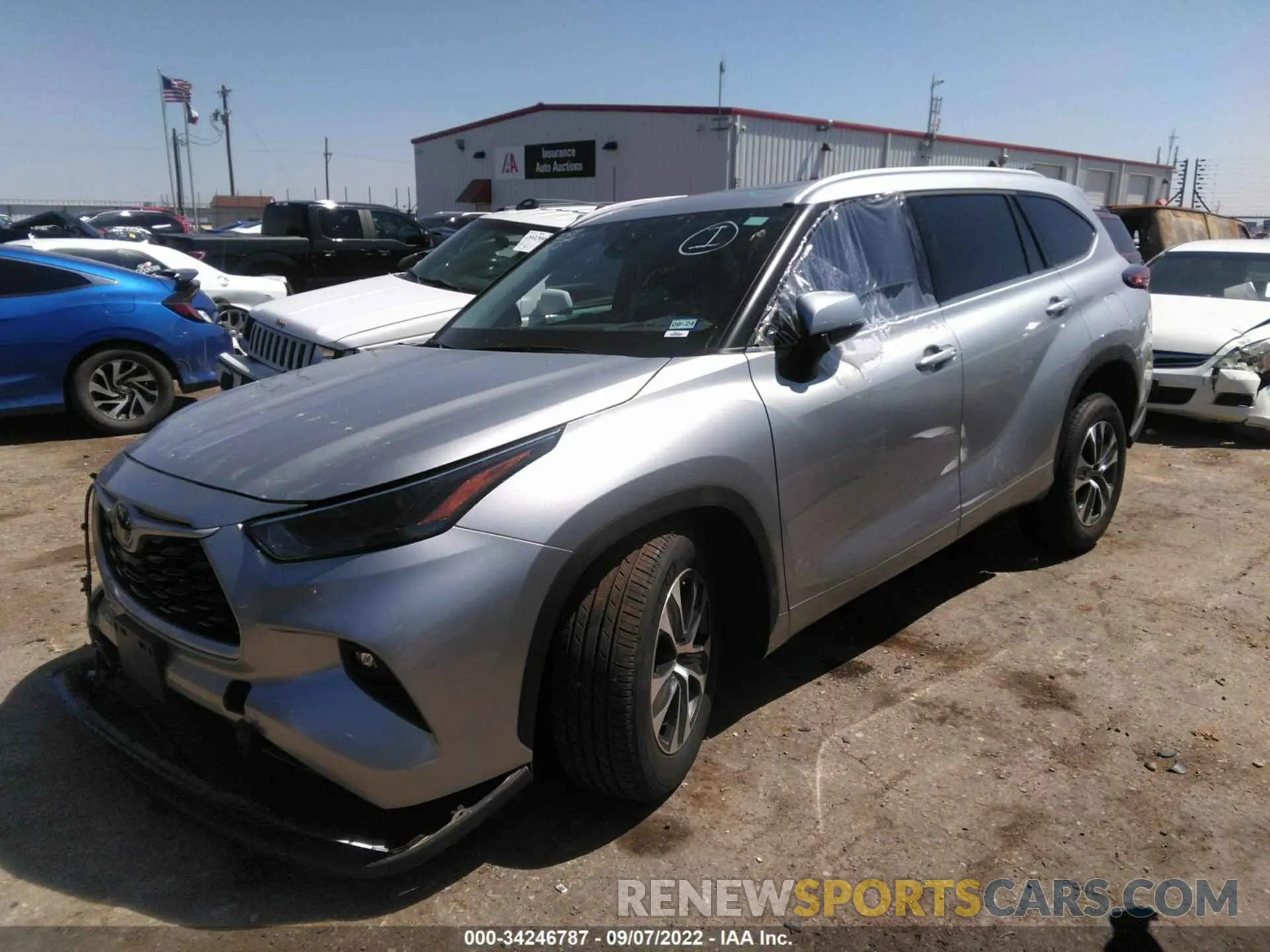 2 fotografías del automóvil dañado 5TDGZRAH3NS552979 TOYOTA HIGHLANDER 2022