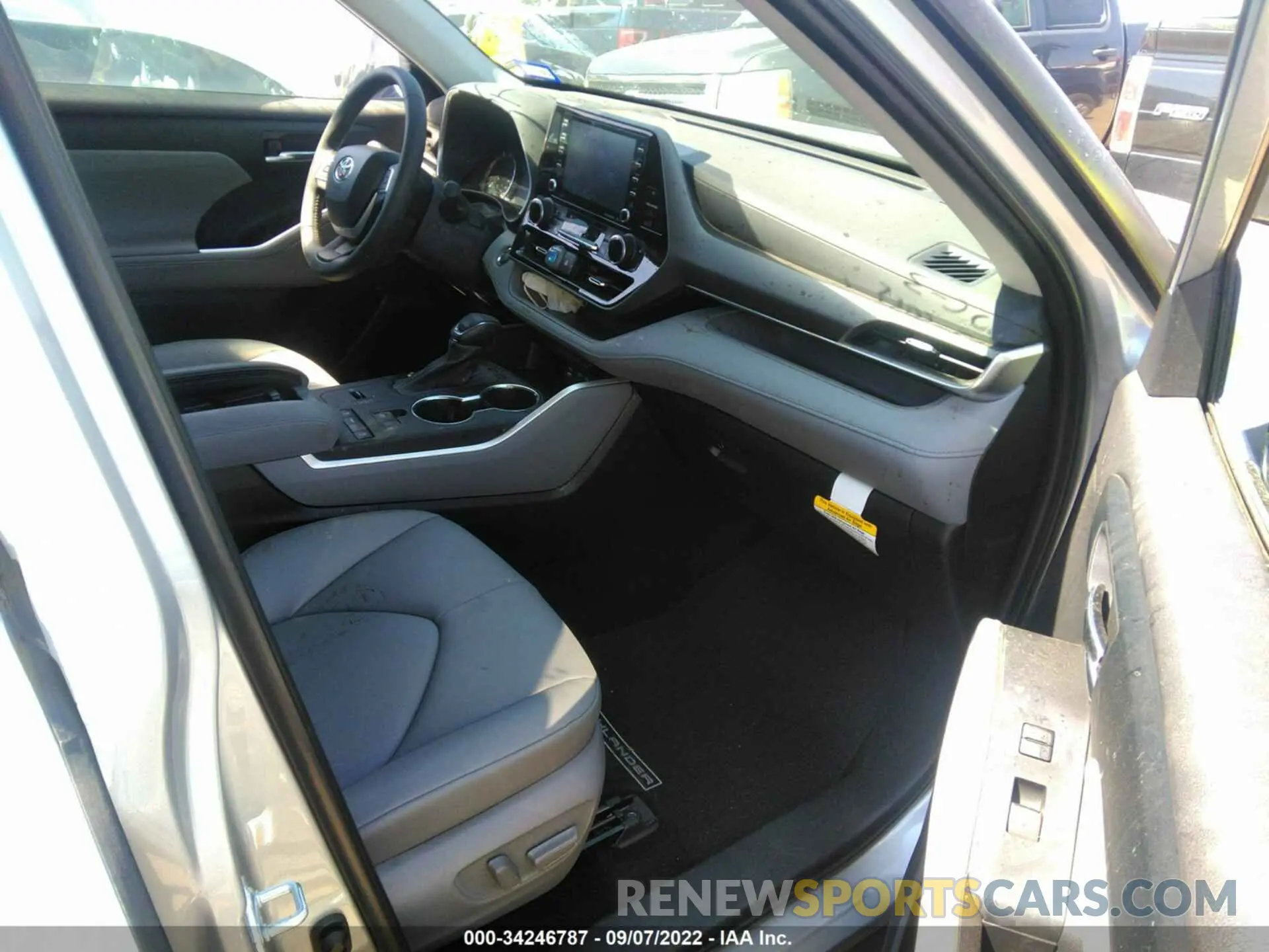 5 fotografías del automóvil dañado 5TDGZRAH3NS552979 TOYOTA HIGHLANDER 2022