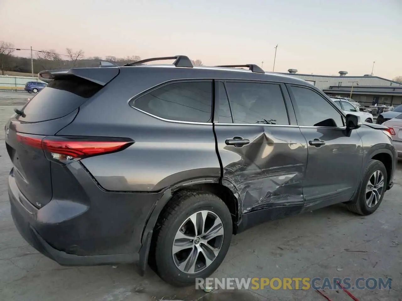 3 fotografías del automóvil dañado 5TDGZRAH4NS543448 TOYOTA HIGHLANDER 2022