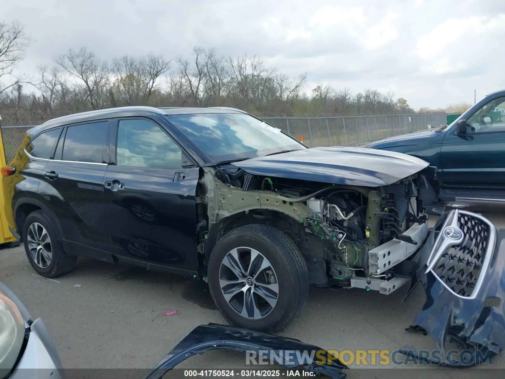 13 fotografías del automóvil dañado 5TDGZRAH5NS127697 TOYOTA HIGHLANDER 2022