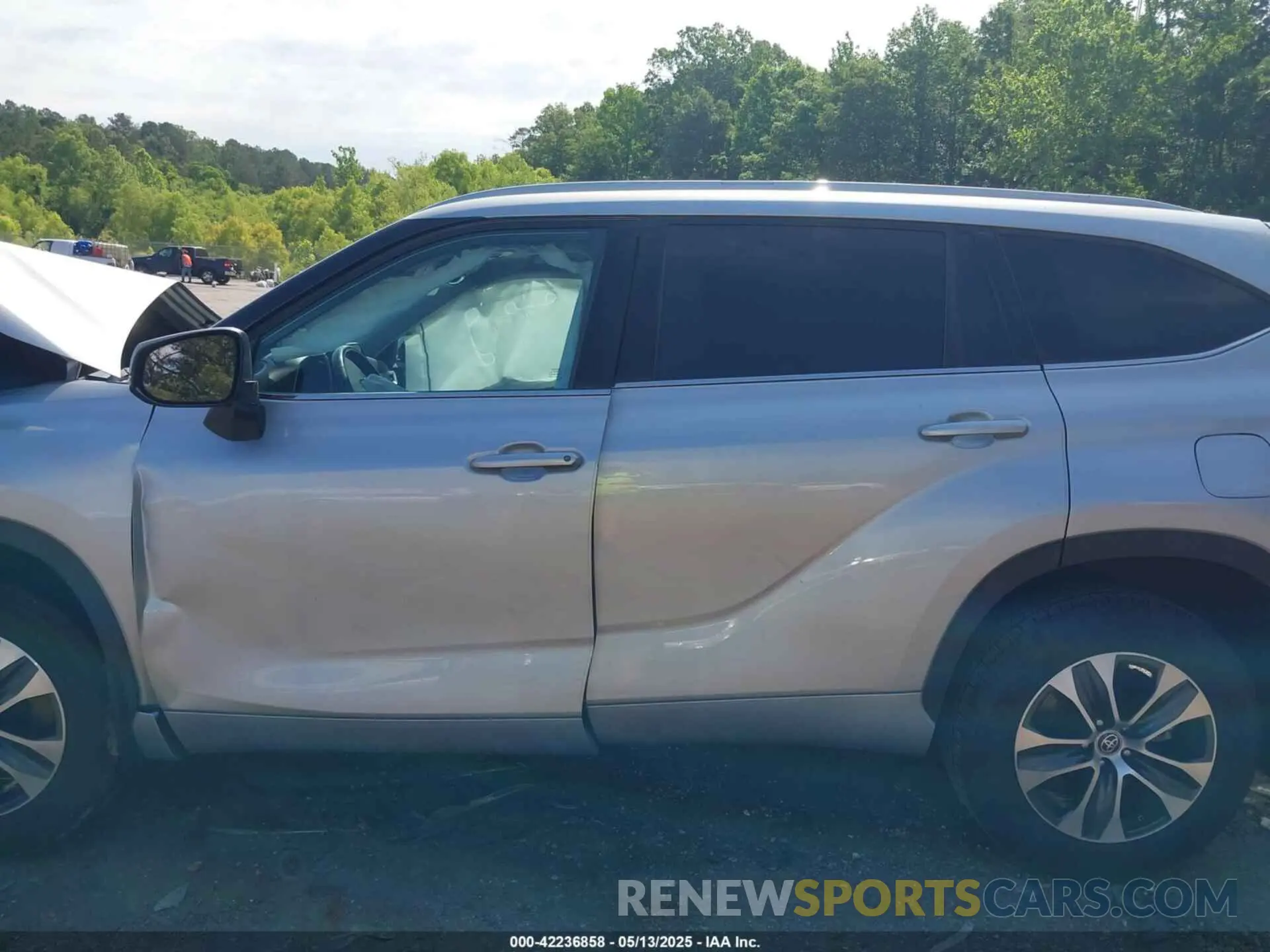 15 fotografías del automóvil dañado 5TDGZRAH6NS092054 TOYOTA HIGHLANDER 2022