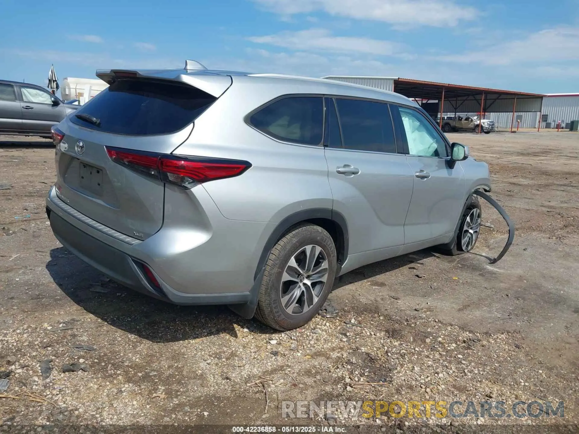 4 fotografías del automóvil dañado 5TDGZRAH6NS092054 TOYOTA HIGHLANDER 2022
