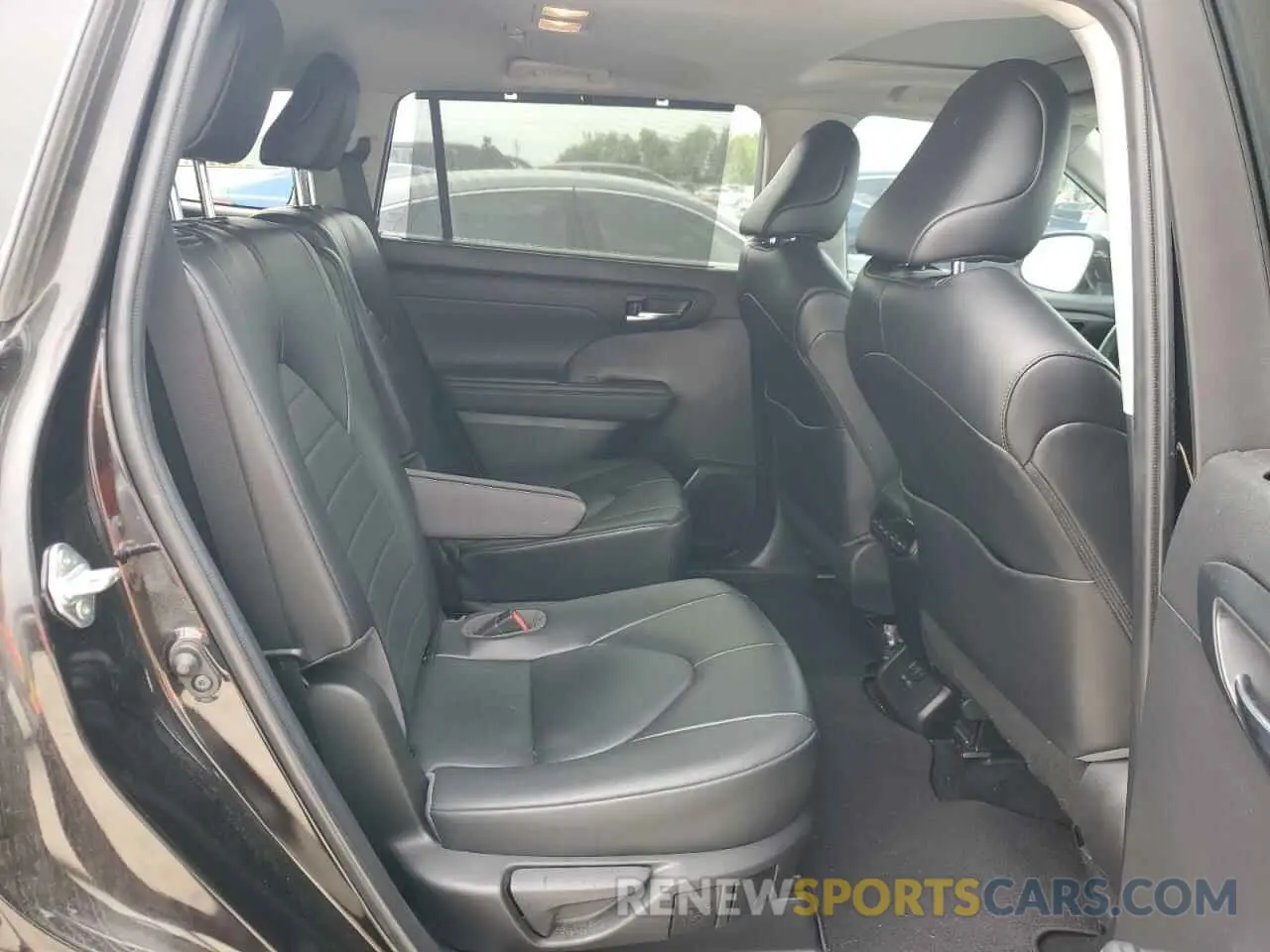 11 fotografías del automóvil dañado 5TDGZRAH7NS126955 TOYOTA HIGHLANDER 2022