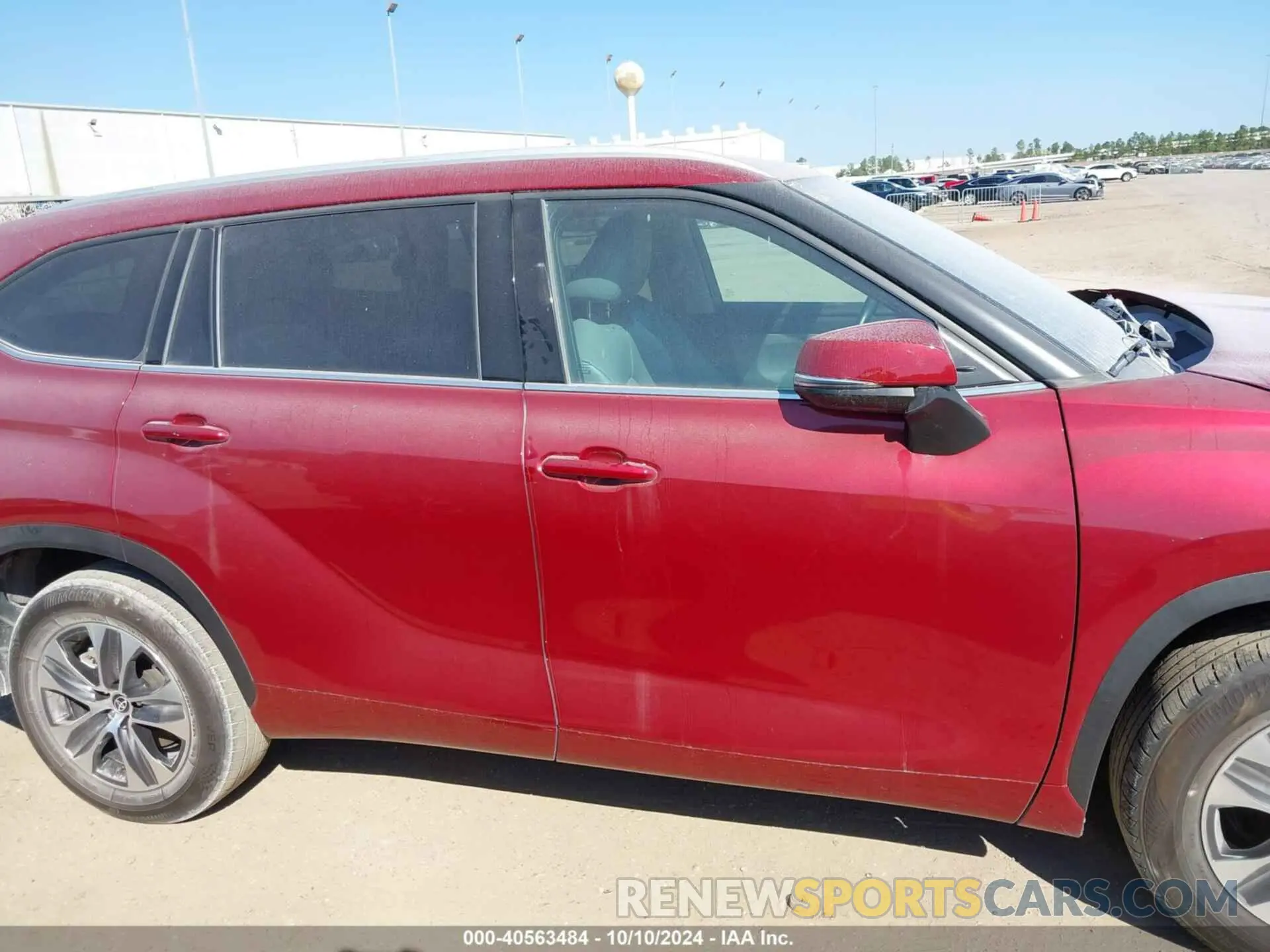 14 fotografías del automóvil dañado 5TDGZRAH7NS542925 TOYOTA HIGHLANDER 2022
