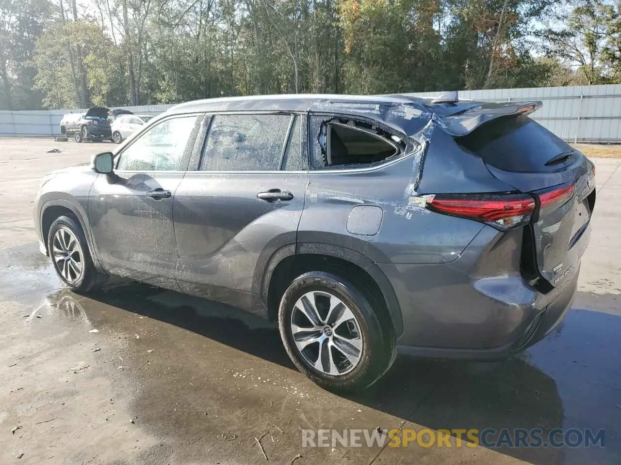 2 fotografías del automóvil dañado 5TDGZRAH7NS556775 TOYOTA HIGHLANDER 2022