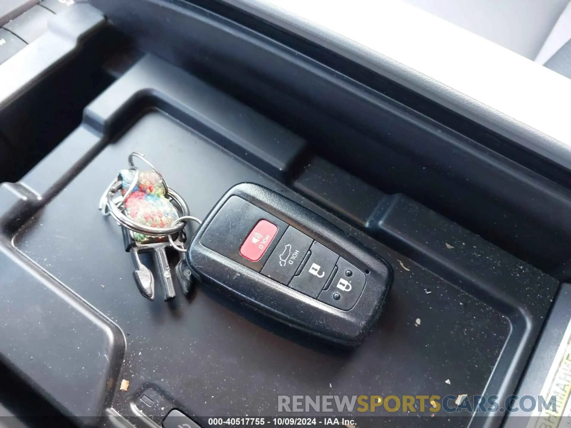 11 fotografías del automóvil dañado 5TDGZRAH8NS121649 TOYOTA HIGHLANDER 2022