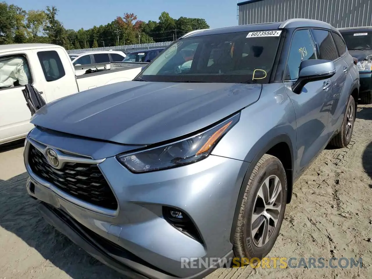 2 fotografías del automóvil dañado 5TDGZRAH8NS127337 TOYOTA HIGHLANDER 2022