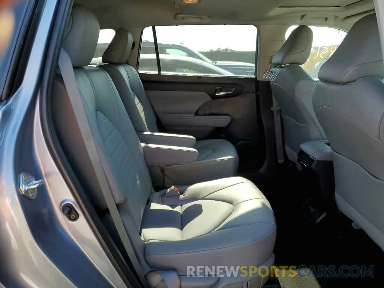 6 fotografías del automóvil dañado 5TDGZRAH8NS127337 TOYOTA HIGHLANDER 2022