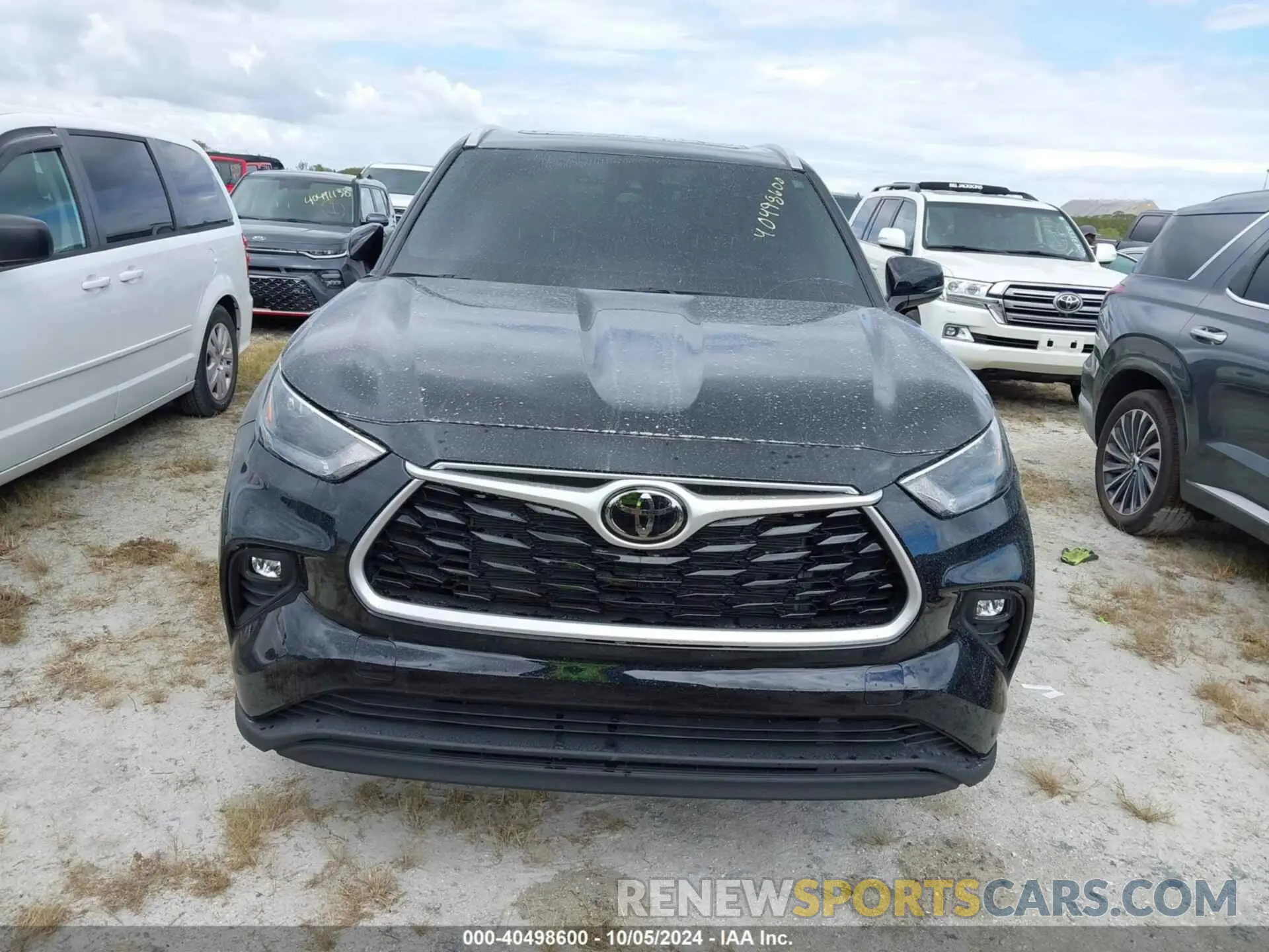 12 fotografías del automóvil dañado 5TDGZRAH8NS560544 TOYOTA HIGHLANDER 2022