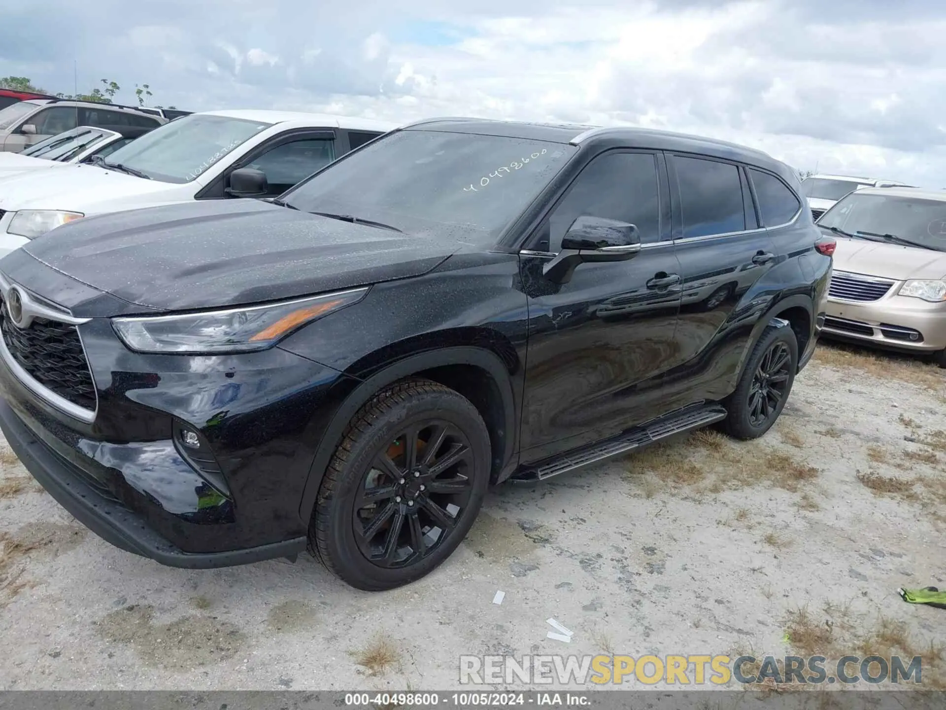 2 fotografías del automóvil dañado 5TDGZRAH8NS560544 TOYOTA HIGHLANDER 2022