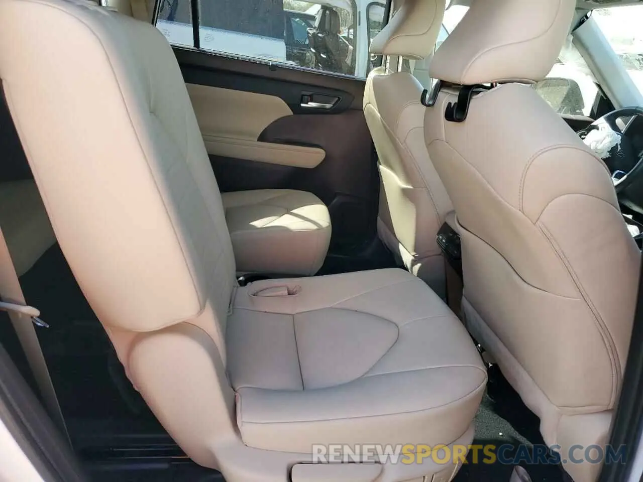 11 fotografías del automóvil dañado 5TDGZRAH9NS092131 TOYOTA HIGHLANDER 2022