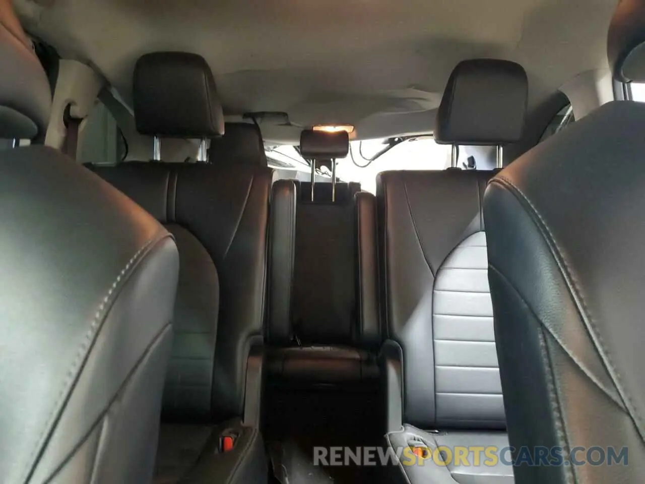 10 fotografías del automóvil dañado 5TDGZRAH9NS093618 TOYOTA HIGHLANDER 2022