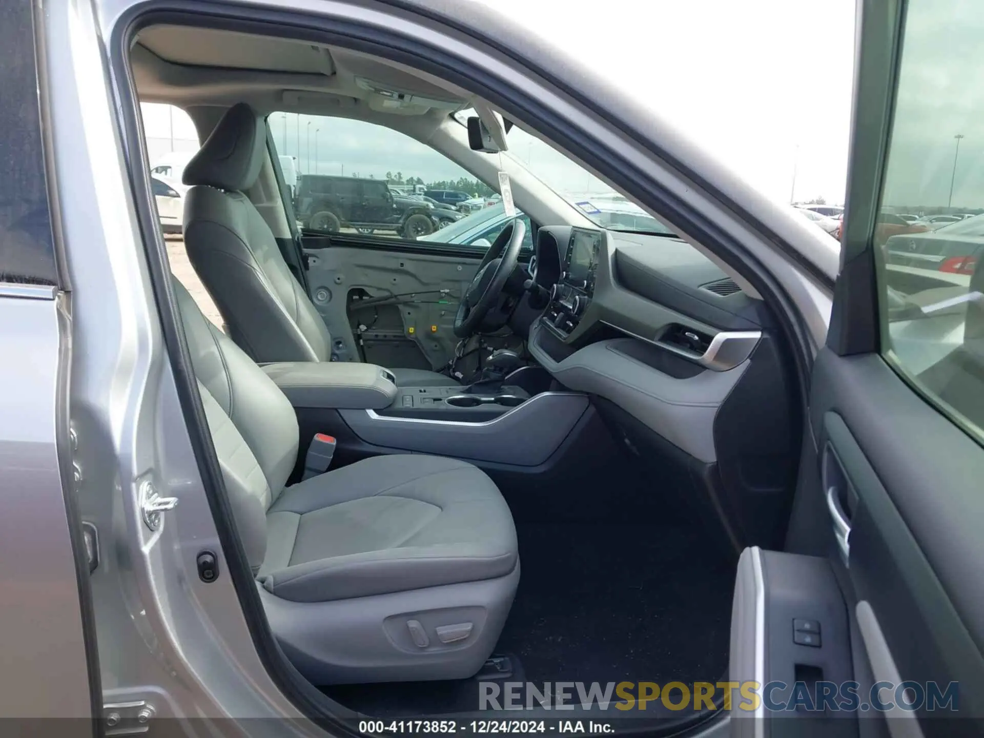 5 fotografías del automóvil dañado 5TDGZRAH9NS129579 TOYOTA HIGHLANDER 2022