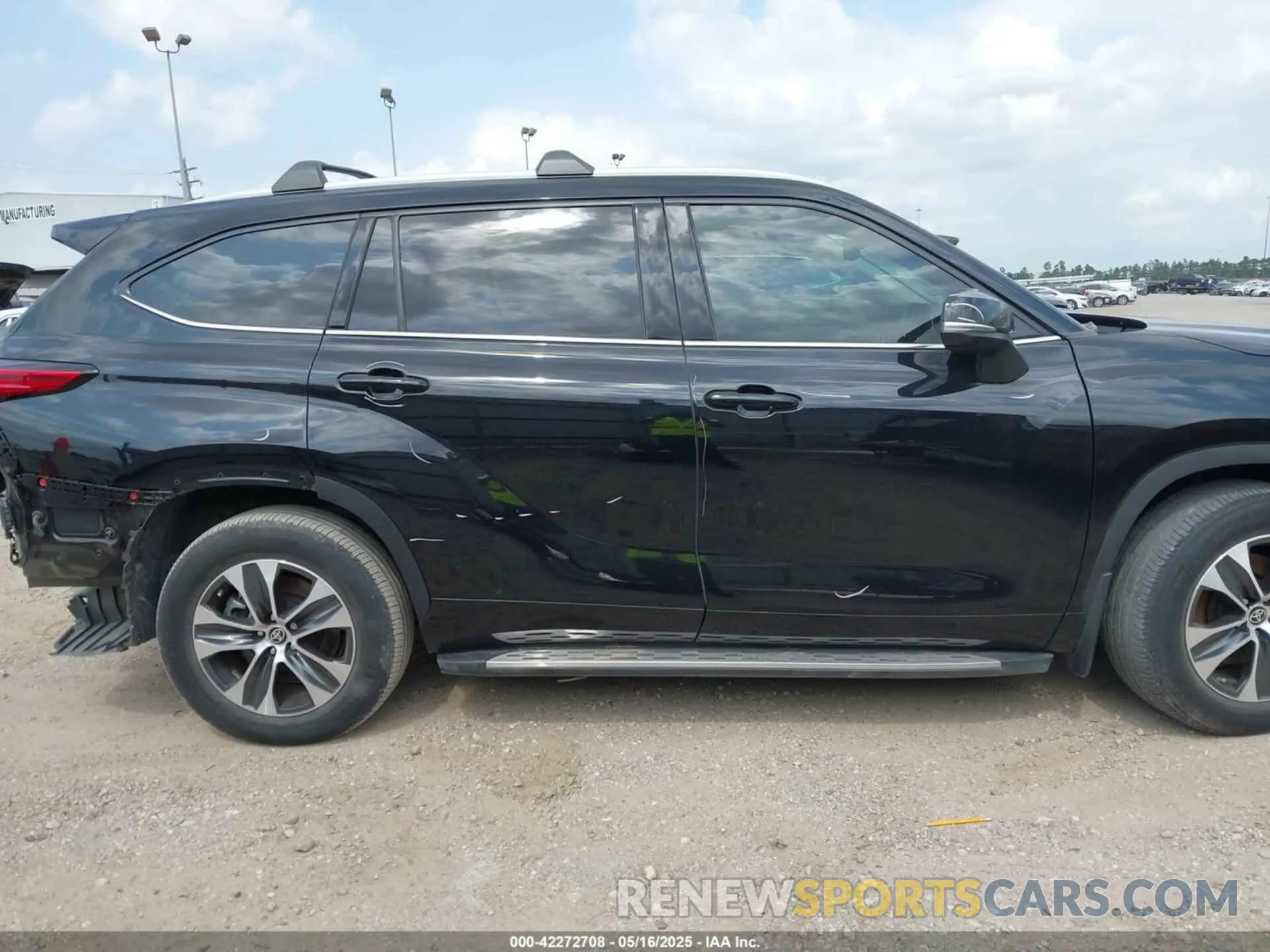 14 fotografías del automóvil dañado 5TDGZRAH9NS135673 TOYOTA HIGHLANDER 2022
