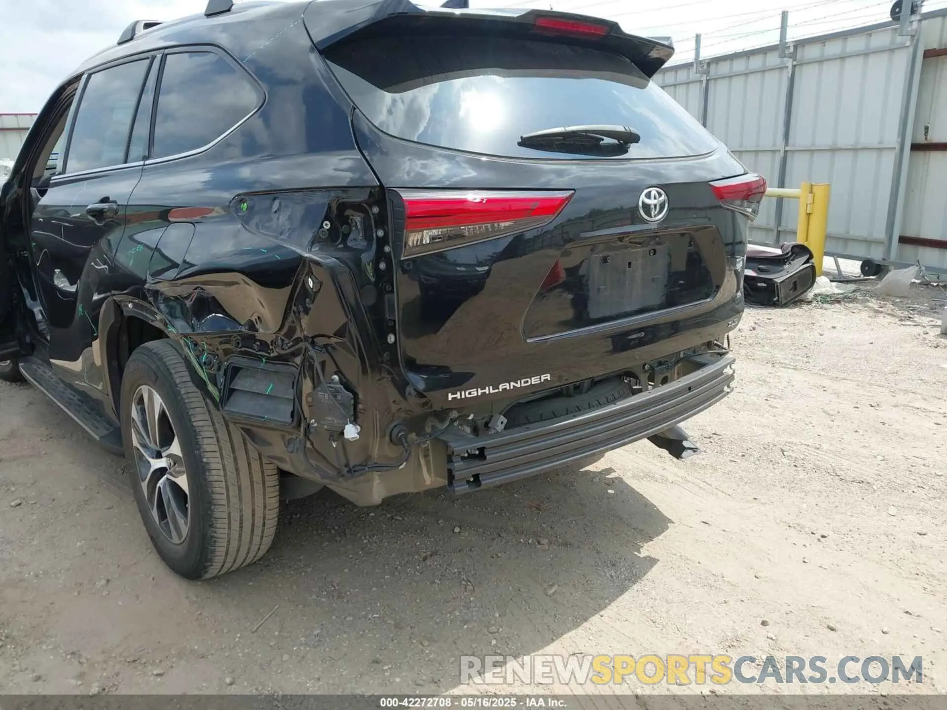 6 fotografías del automóvil dañado 5TDGZRAH9NS135673 TOYOTA HIGHLANDER 2022