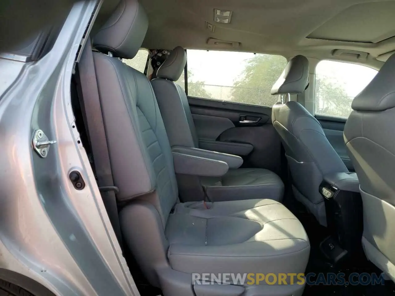 11 fotografías del automóvil dañado 5TDGZRBH0NS242383 TOYOTA HIGHLANDER 2022