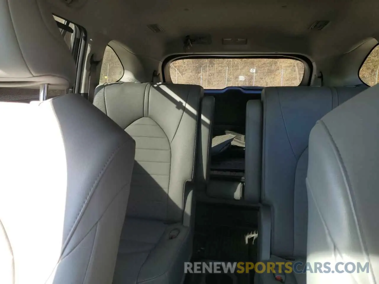 10 fotografías del automóvil dañado 5TDGZRBH0NS560293 TOYOTA HIGHLANDER 2022