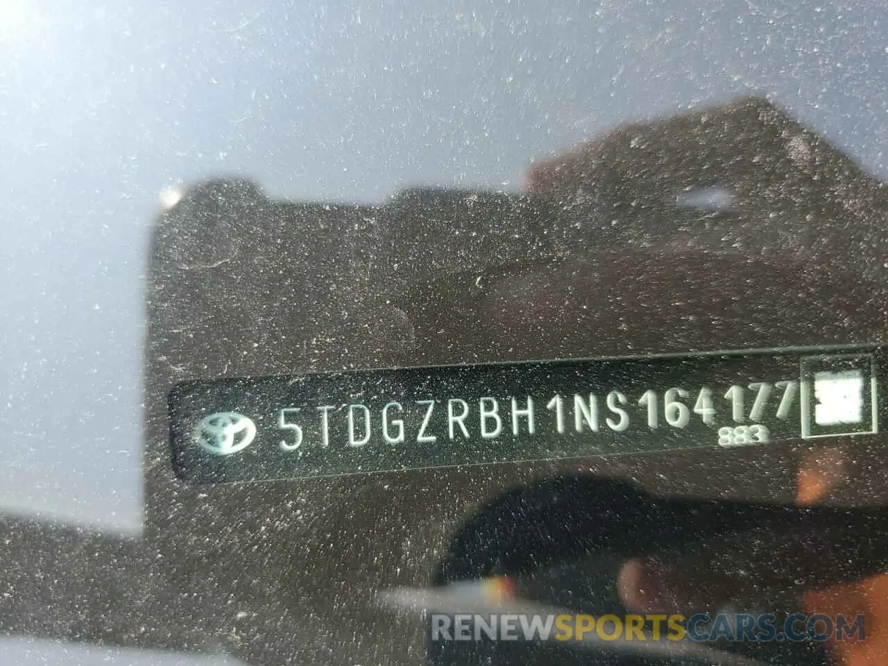 13 fotografías del automóvil dañado 5TDGZRBH1NS164177 TOYOTA HIGHLANDER 2022