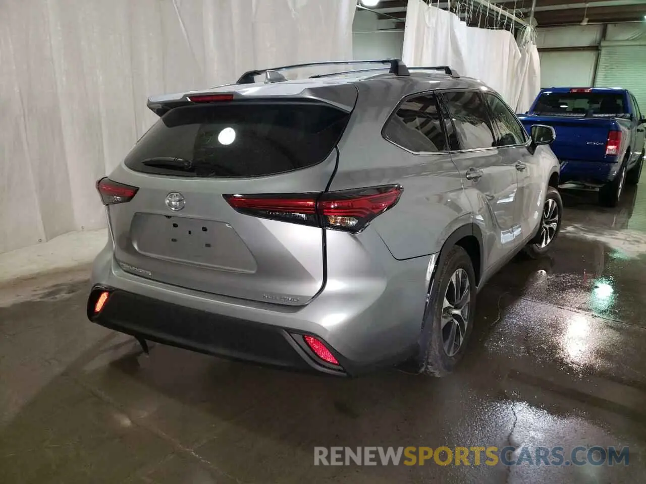 4 fotografías del automóvil dañado 5TDGZRBH1NS245812 TOYOTA HIGHLANDER 2022
