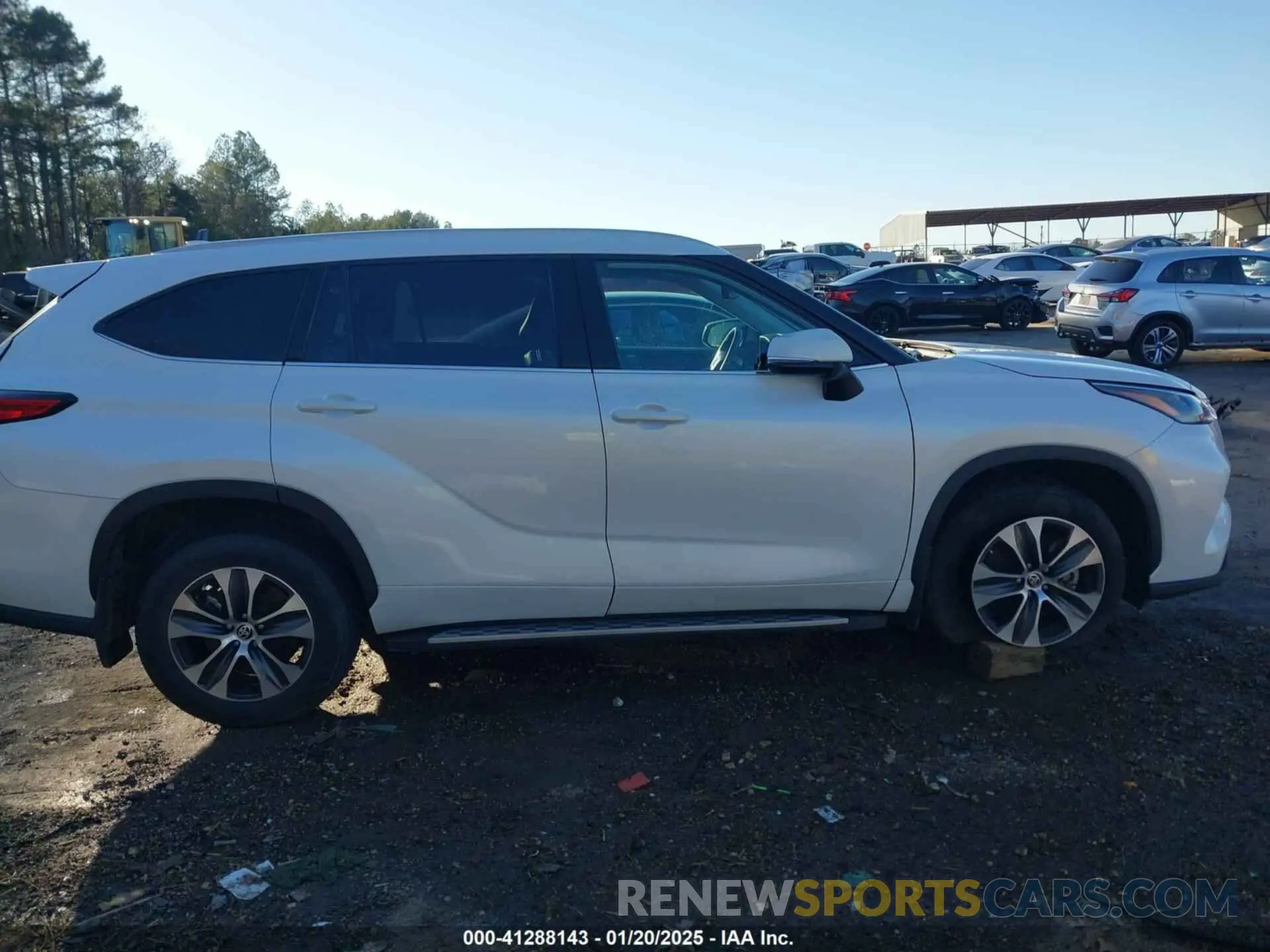 13 fotografías del automóvil dañado 5TDGZRBH1NS596879 TOYOTA HIGHLANDER 2022