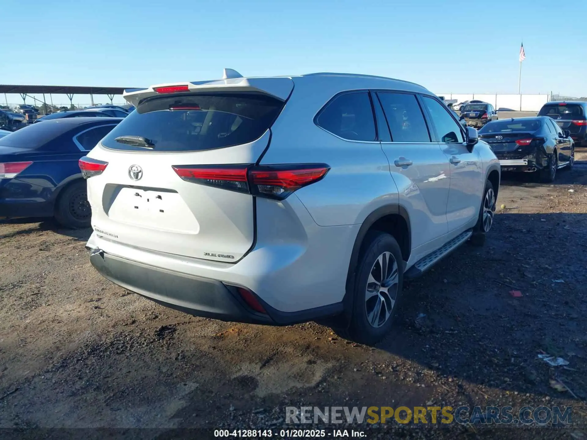 3 fotografías del automóvil dañado 5TDGZRBH1NS596879 TOYOTA HIGHLANDER 2022