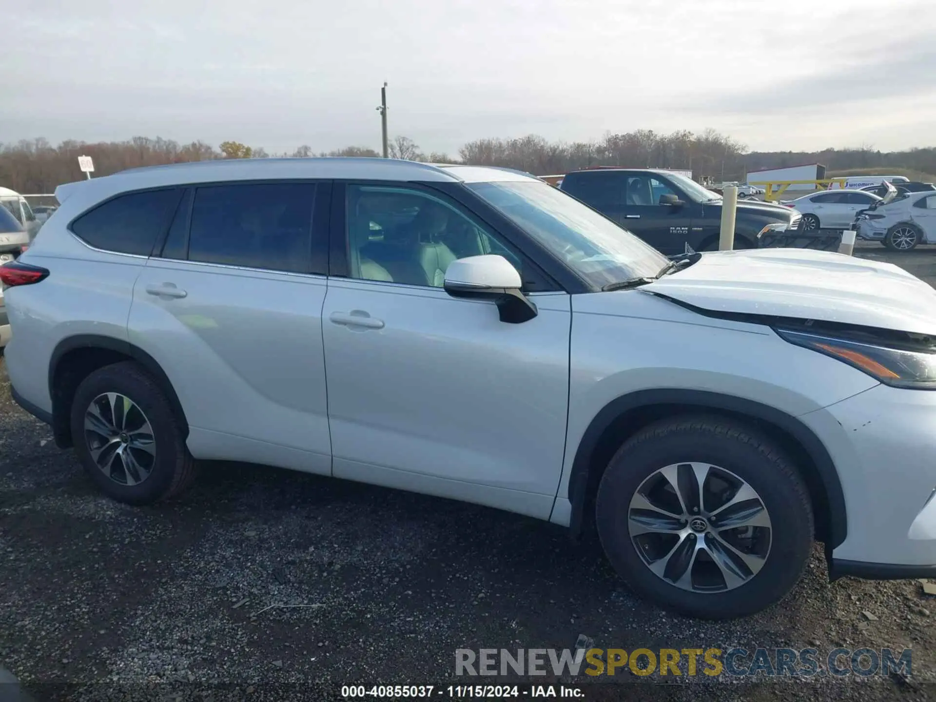 13 fotografías del automóvil dañado 5TDGZRBH2NS193025 TOYOTA HIGHLANDER 2022