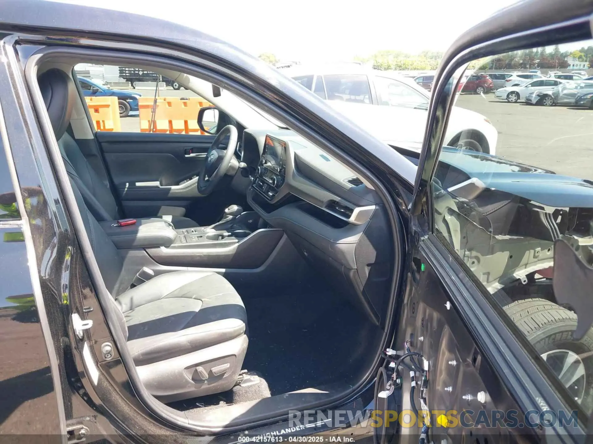 5 fotografías del automóvil dañado 5TDGZRBH2NS231580 TOYOTA HIGHLANDER 2022