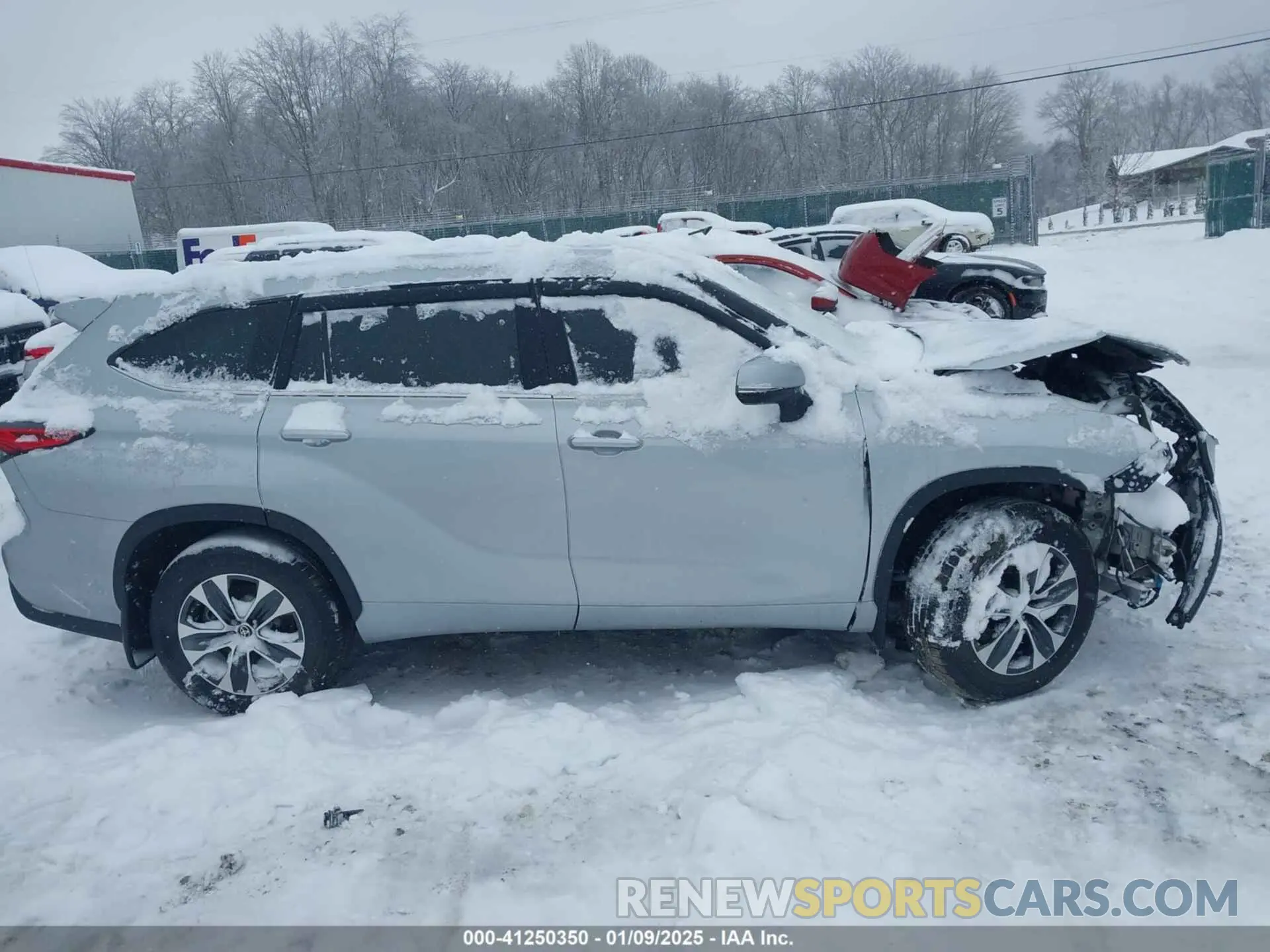 13 fotografías del automóvil dañado 5TDGZRBH2NS240375 TOYOTA HIGHLANDER 2022