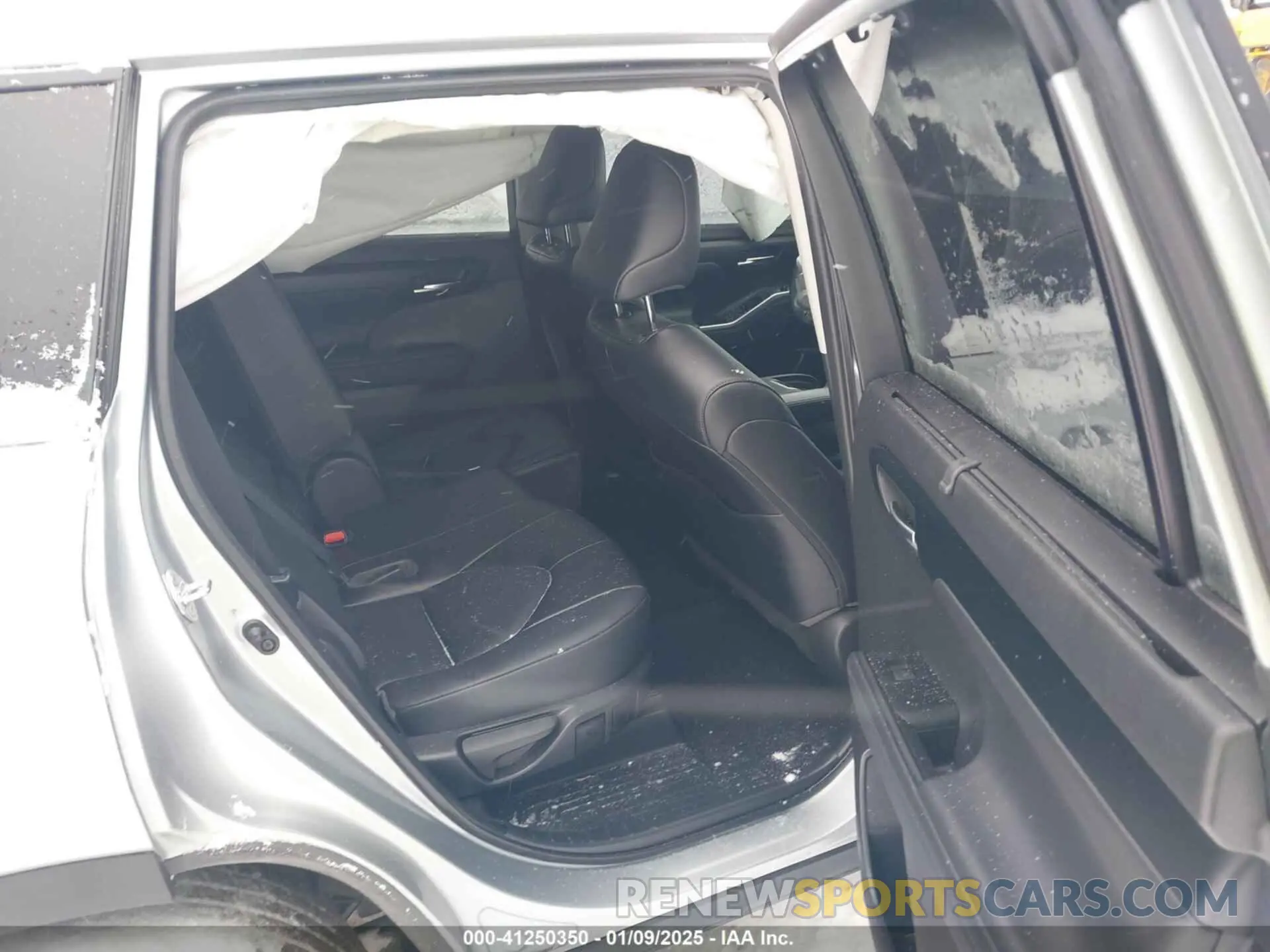 8 fotografías del automóvil dañado 5TDGZRBH2NS240375 TOYOTA HIGHLANDER 2022