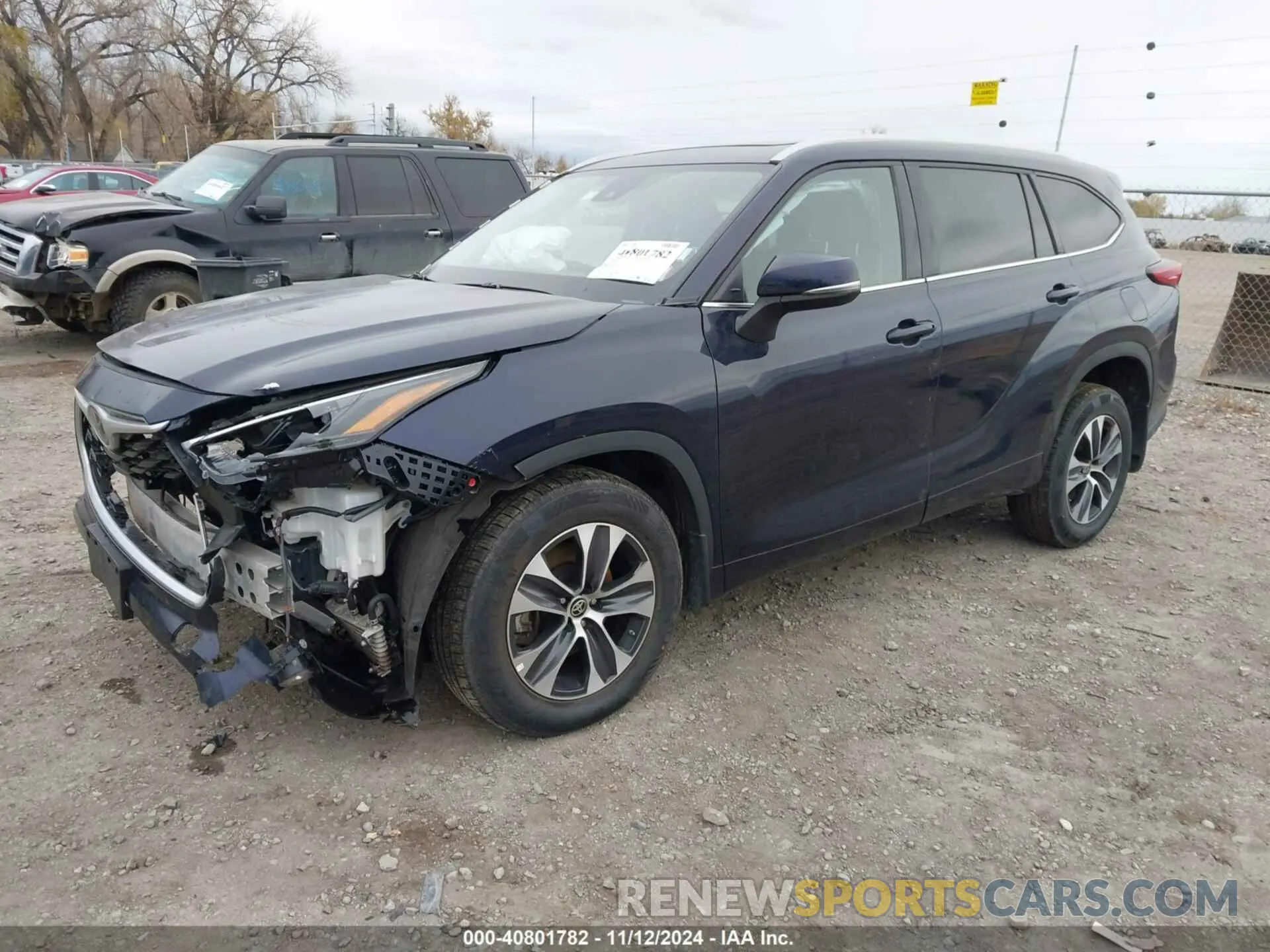 2 fotografías del automóvil dañado 5TDGZRBH2NS245799 TOYOTA HIGHLANDER 2022