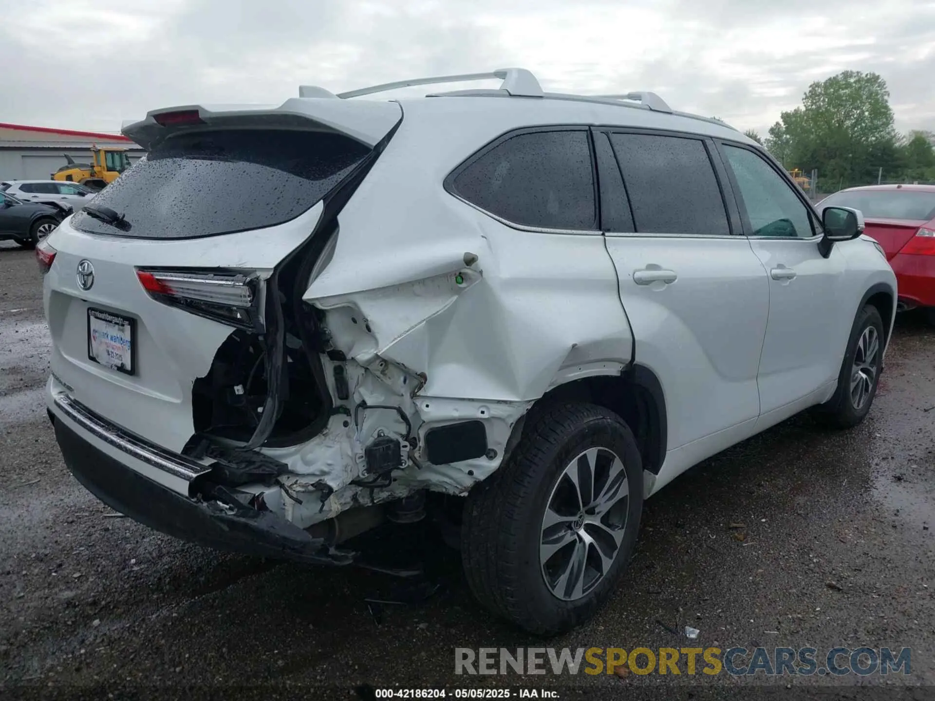 4 fotografías del automóvil dañado 5TDGZRBH3NS571871 TOYOTA HIGHLANDER 2022