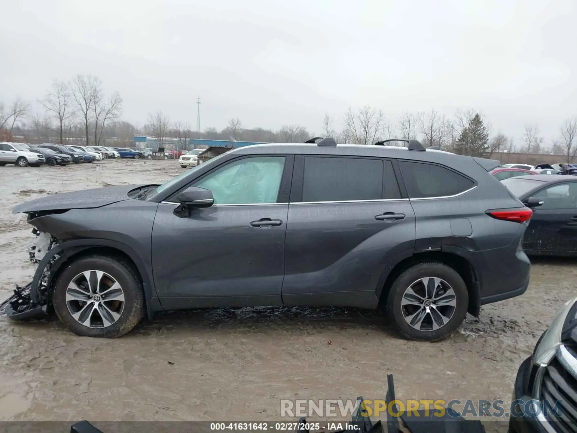 14 fotografías del automóvil dañado 5TDGZRBH4NS251555 TOYOTA HIGHLANDER 2022